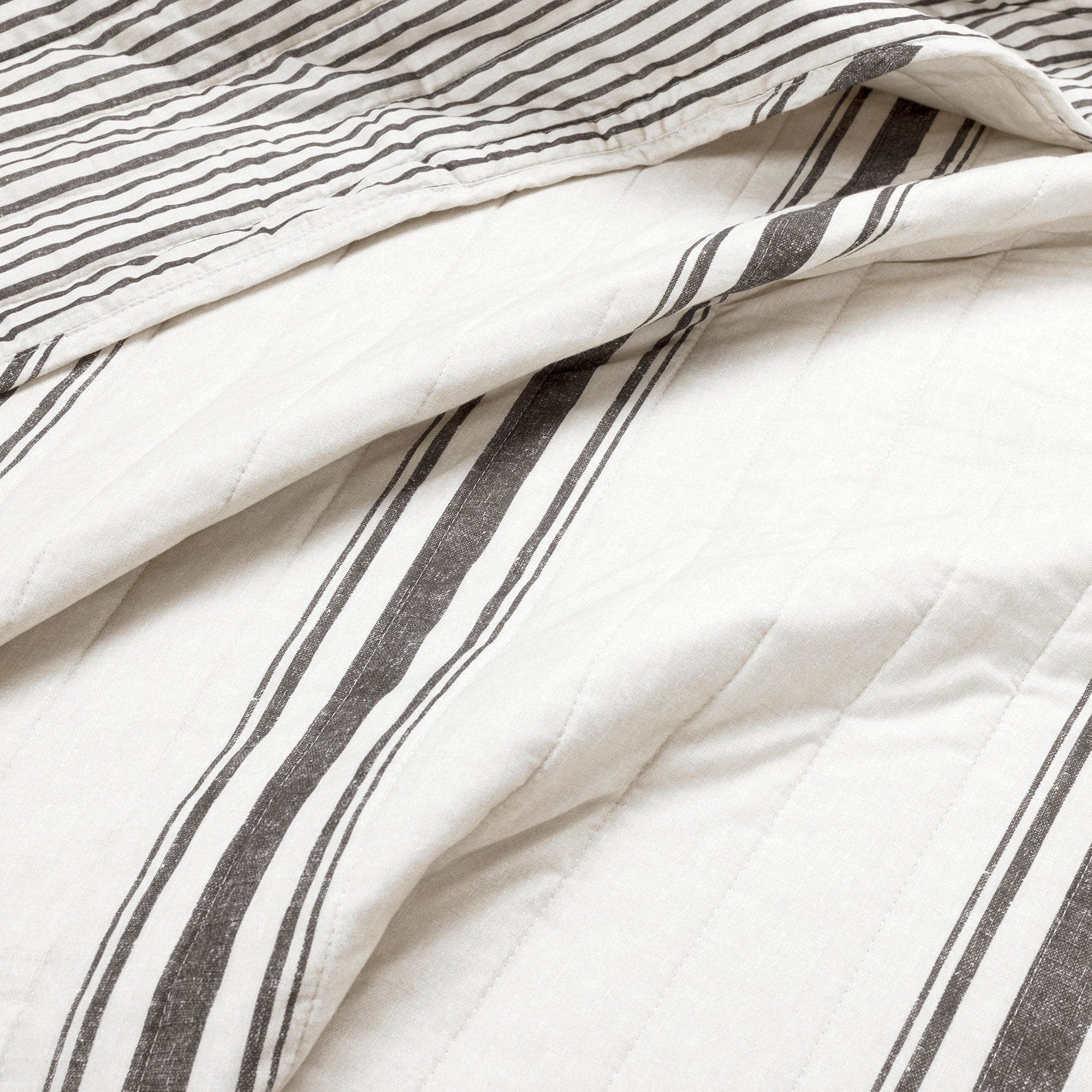 Farmhouse Stripe Reversible Cotton Quilt Set - King Size, Soft & Breathable Bedding for All Seasons - Perfect for Cozy Bedrooms, Guest Rooms & Vacation Homes