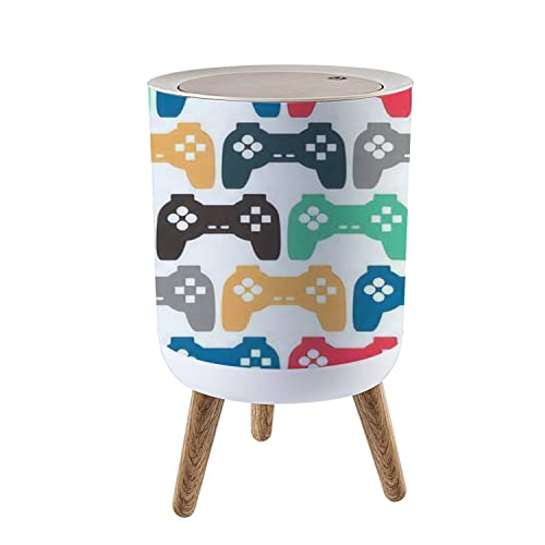 QOR88NJOG Retro Gamepad Trash Can with Lid - 7L/1.8 Gallon Wooden Waste Bin with Joystick Design & Press Cover - Vintage Video Game Themed Garbage Bin for Kitchen, Bathroom, Bedroom - Perfect for Gamers & Retro Decor Enthusiasts