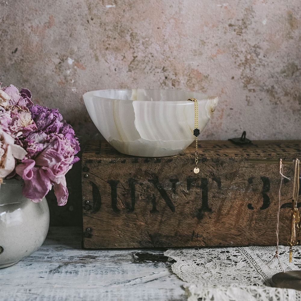 Handcrafted Unique Onyx Bowl - Elegant Stone Serving Bowl for Home Decor, Fruit Display & Gift Giving | Perfect for Dining, Entertaining & Zen Decor