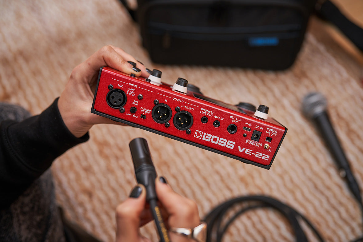 BOSS VE-22 Vocal Performer & Looper Pedal - Professional Vocal Effects Processor for Singers & Musicians - Perfect for Live Performances, Studio Recording & Karaoke Nights