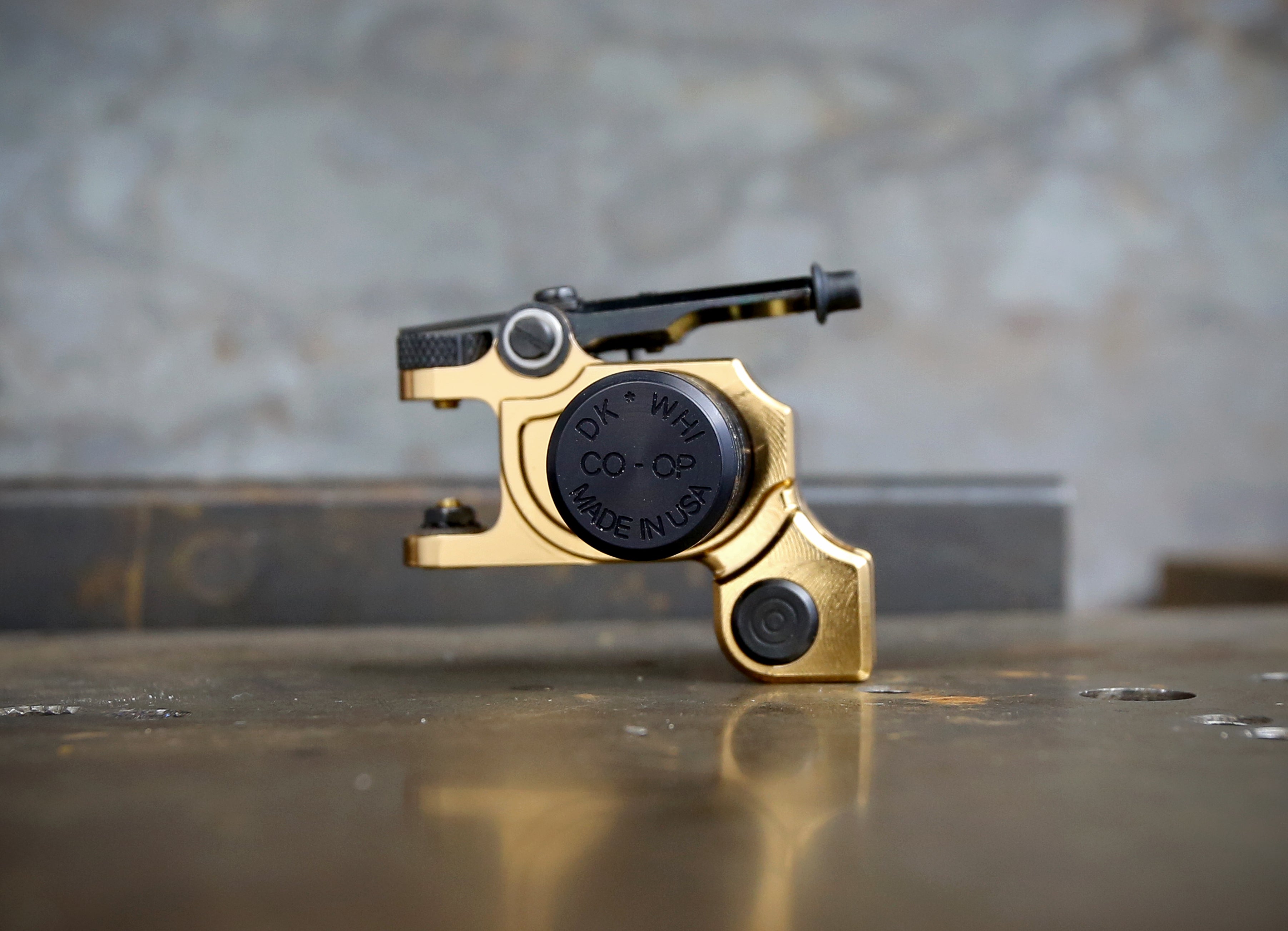 Dan Kubin V3/23 Sidewinder Featherweight Gold & Black CC - Lightweight EDC Knife for Outdoor Adventures, Camping & Everyday Carry