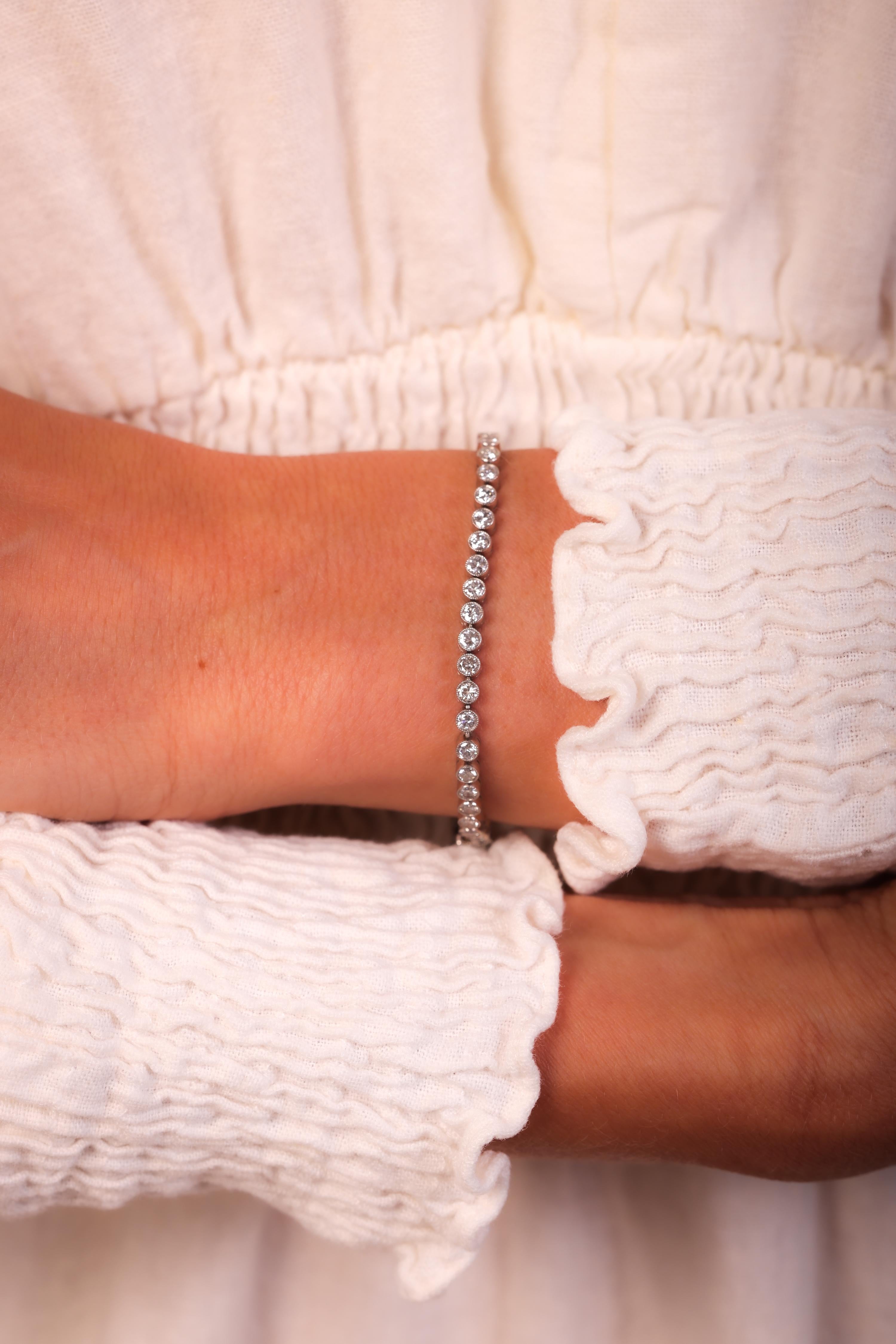 4.55 Carat Round Brilliant Diamond Tennis Bracelet in Platinum - Art Deco Inspired Elegance for Weddings, Parties & Special Occasions