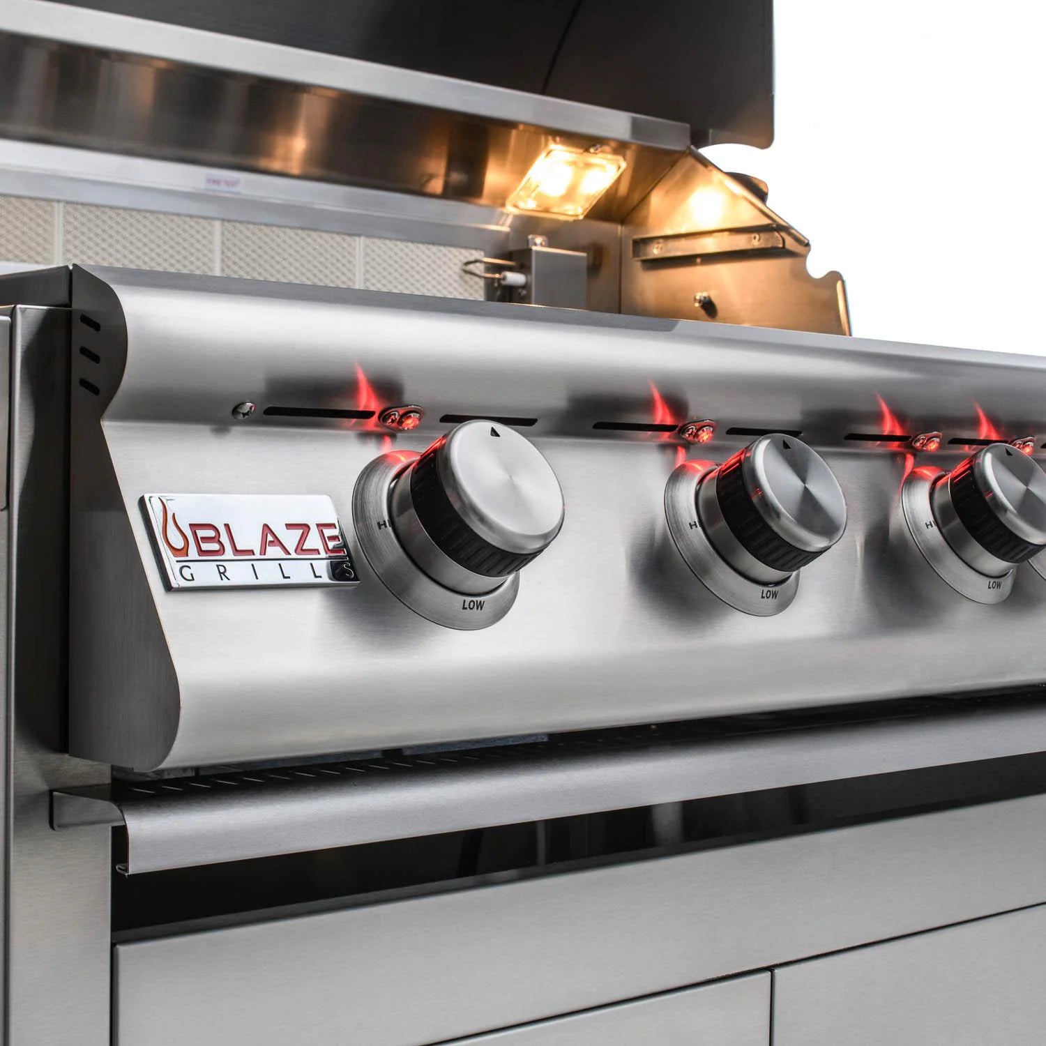 32 Inch 4-Burner LTE Gas Grill with Rear Burner & Built-in Lighting System - BLZ 4LTE2 | Outdoor BBQ Grill for Backyard, Patio & Camping | Stainless Steel Construction | Perfect for Family Gatherings & Tailgating