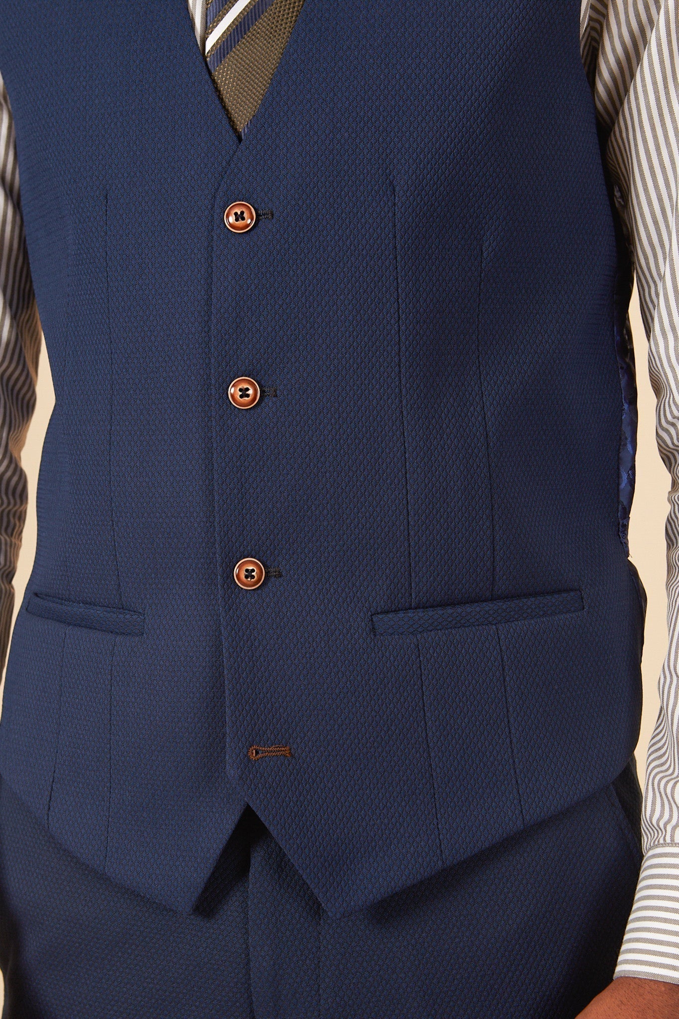 Huddersfield Town AFC MAX Royal Blue Suit - Official Matty Pearson Match Worn Style Suit for Men - Perfect for Football Matches, Gameday Outfits, and Special Occasions