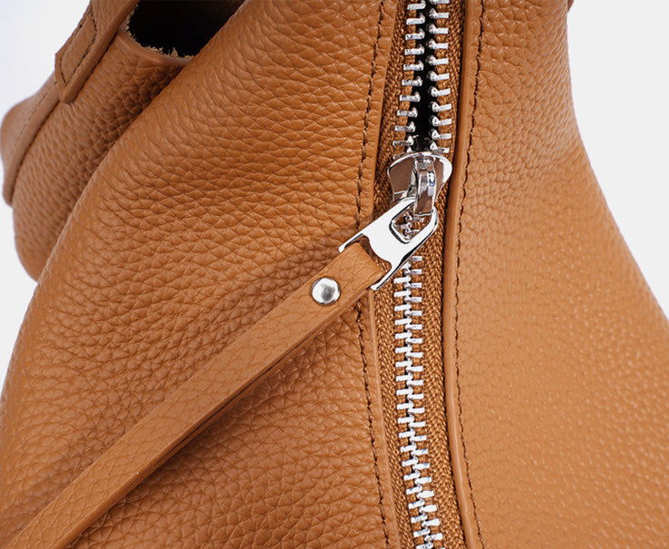 Stylish & Flexible Shoulder Bag for Women & Men - Perfect for Travel, Work, Gym & Everyday Use