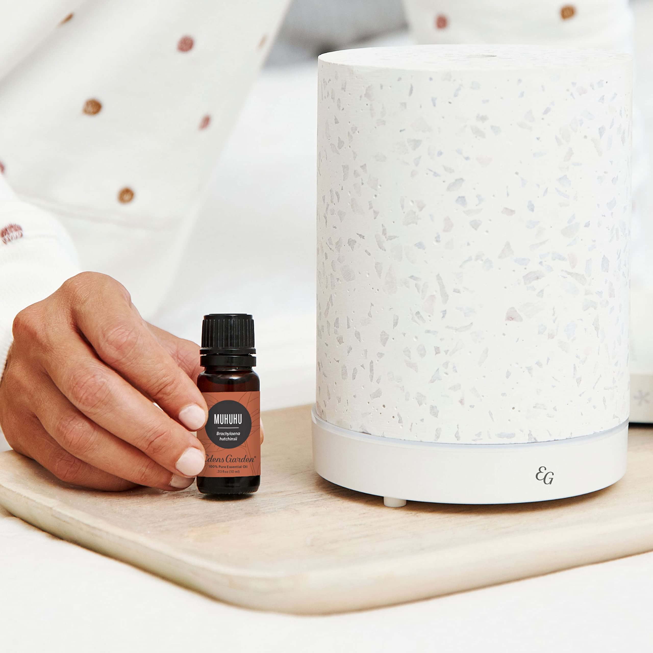 Edens Garden 100% Pure Muhuhu Essential Oil - Premium Grade, Undiluted, Natural Therapeutic Aromatherapy Oil for Diffusers, Skin & Hair Care, Kid Safe - 30ml (1 fl oz) | Relaxation, Stress Relief & Home Fragrance