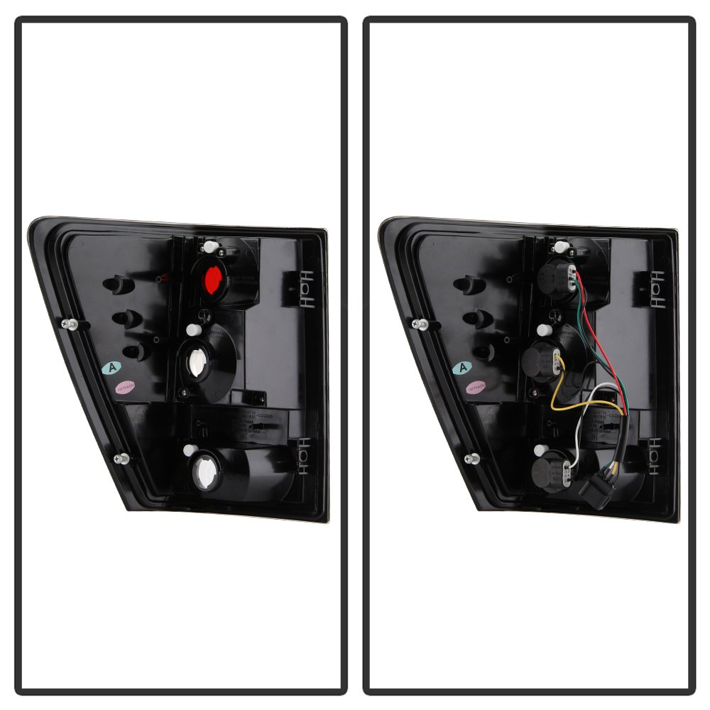 ACANII LED Tail Lights Replacement for 2005-2006 Jeep Grand Cherokee SRT - Black Sport Rear Brake Light Assembly Pair (Left+Right) - Enhanced Visibility & Style for Night Driving & Off-Road Adventures