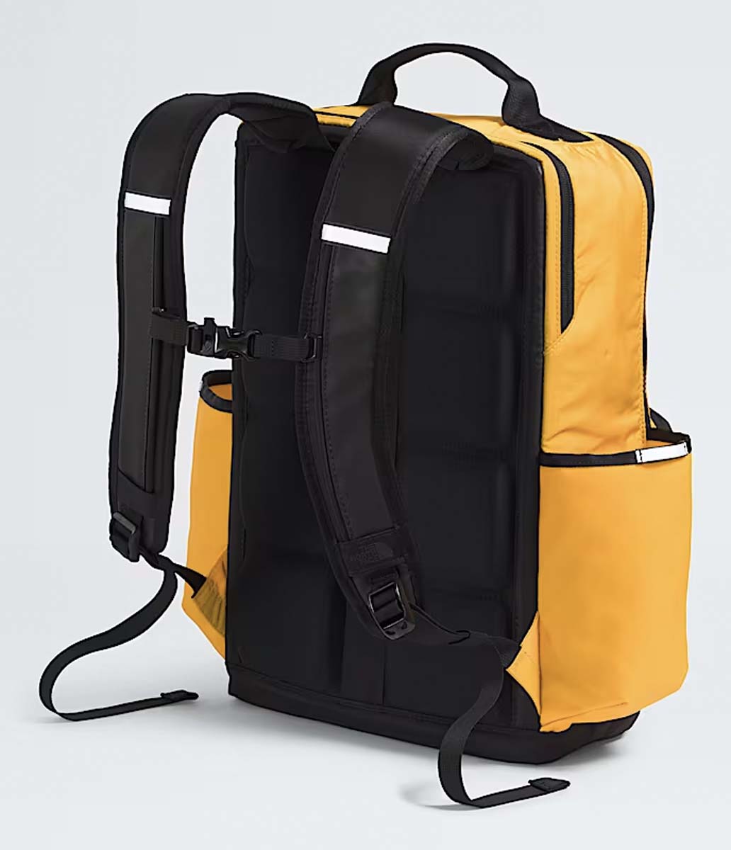 The North Face Base Camp Daypack - Lightweight Hiking Backpack for Men & Women - Durable Travel Daypack for Outdoor Adventures, Commuting & Daily Use