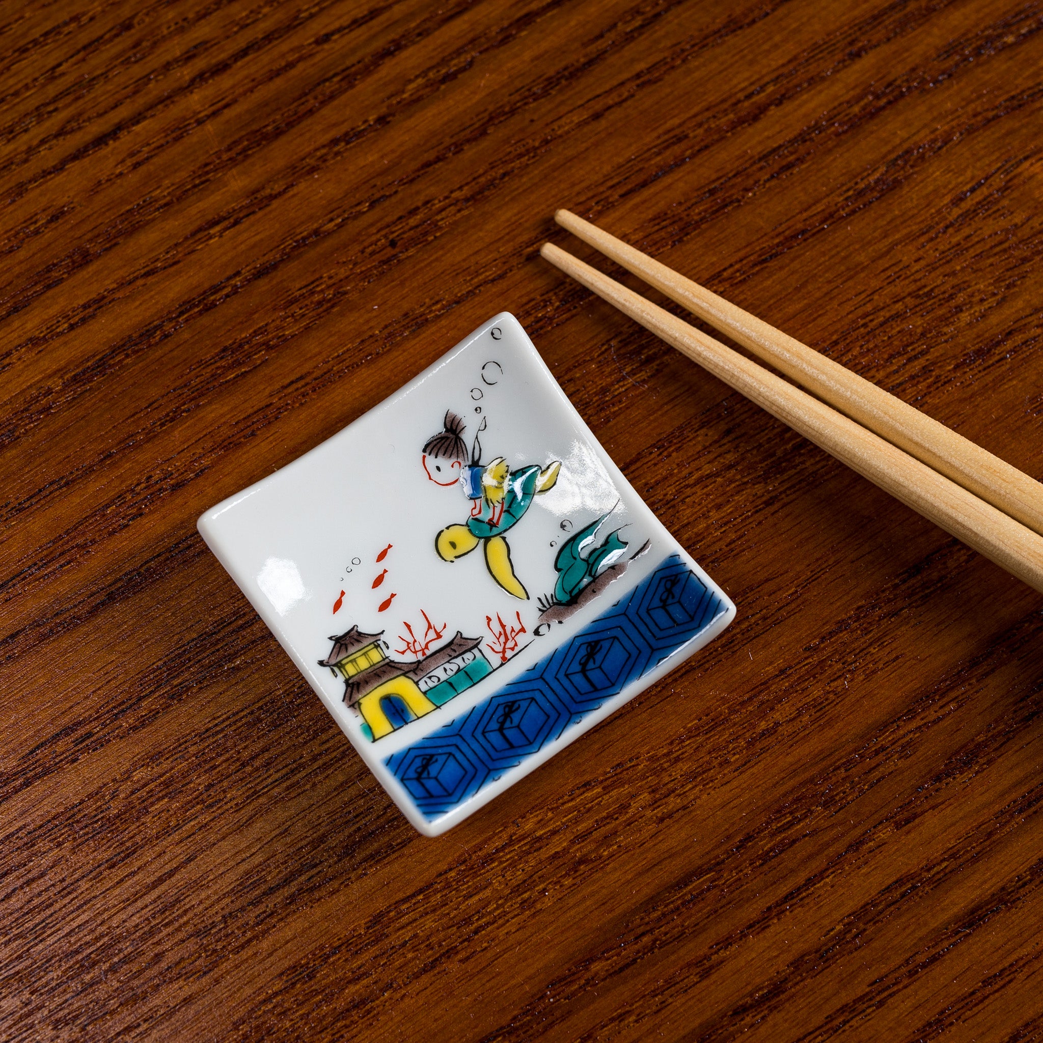 Kutani Folktale Single Chopstick Rest - Handmade Japanese Ceramic Chopstick Holder - 5 Elegant Designs for Asian Dining & Home Decor