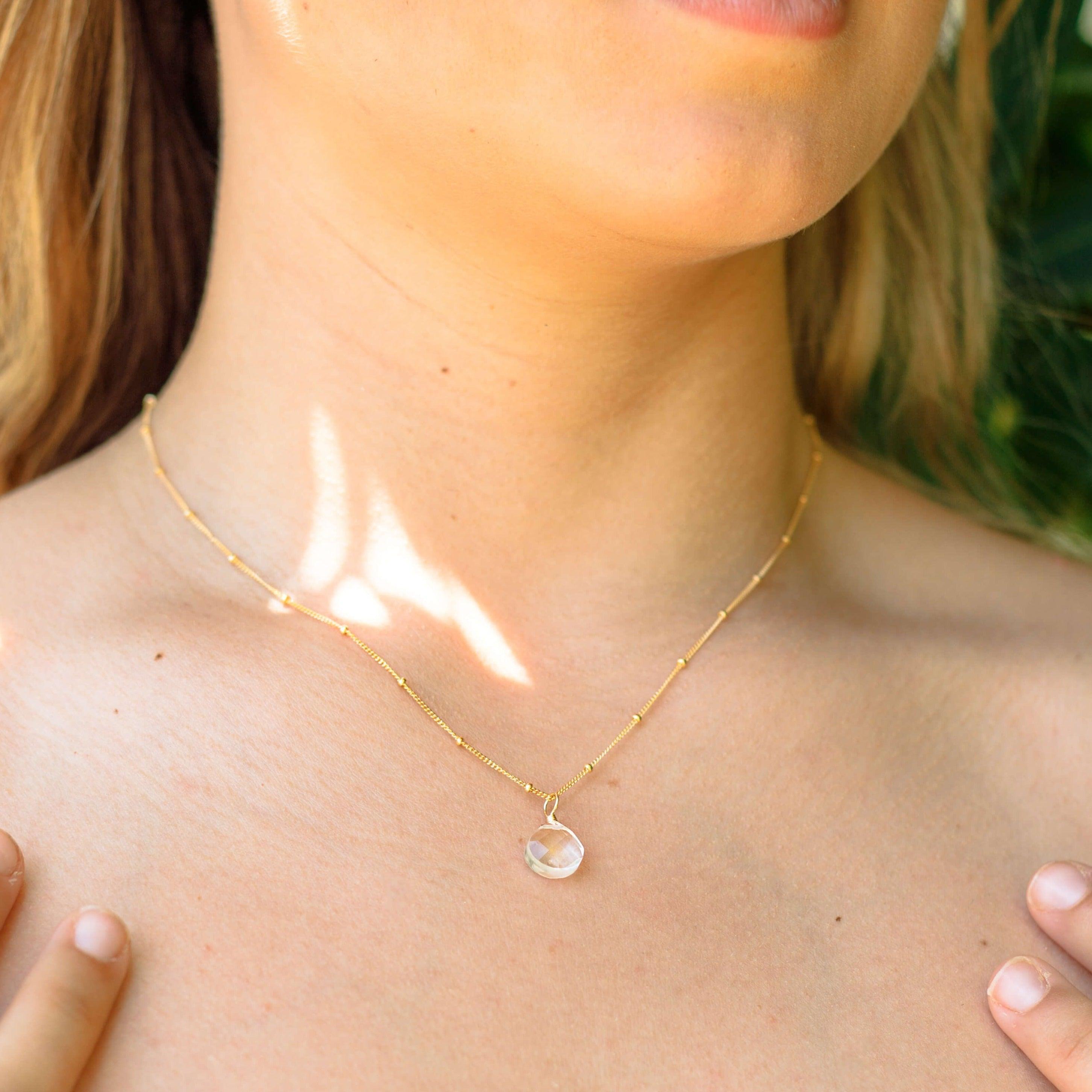 Elegant Tiny Crystal Quartz Teardrop Pendant Necklace - Dainty Healing Stone Jewelry for Women, Perfect for Everyday Wear, Gifts & Spiritual Healing