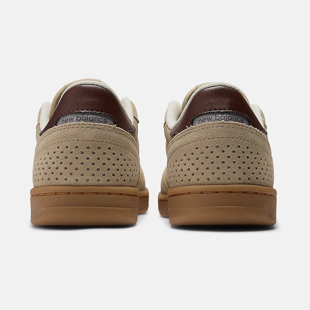 New Balance Numeric 440 V2 Low Wide Men's Skateboarding Shoes - Comfortable & Durable for Street Skating & Casual Wear