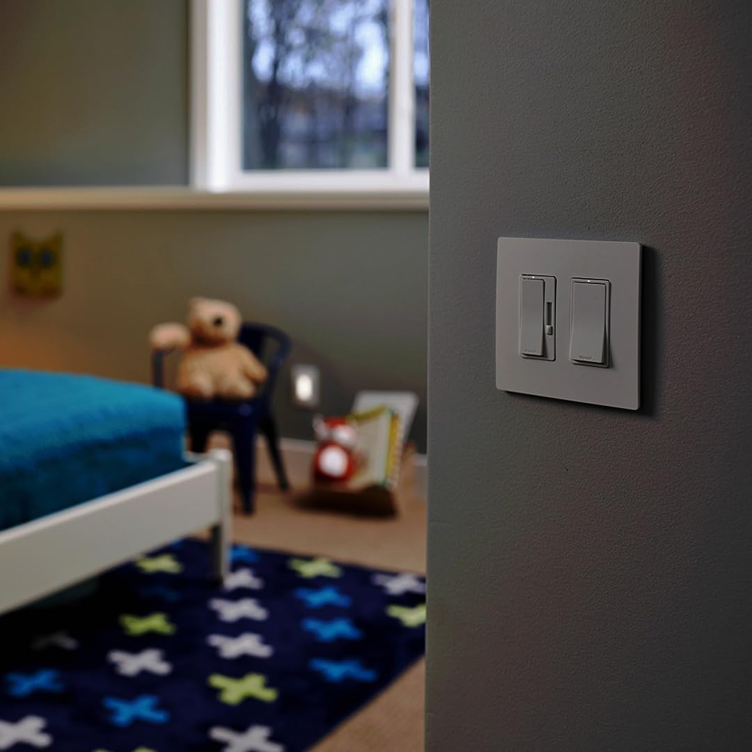 Legrand TM870WSLCC10 15 Amp Rocker Wall Switch with Locator Light - Single Pole Decorator Light Switch, White (1-Pack) - Perfect for Bedrooms, Hallways & Stairwells