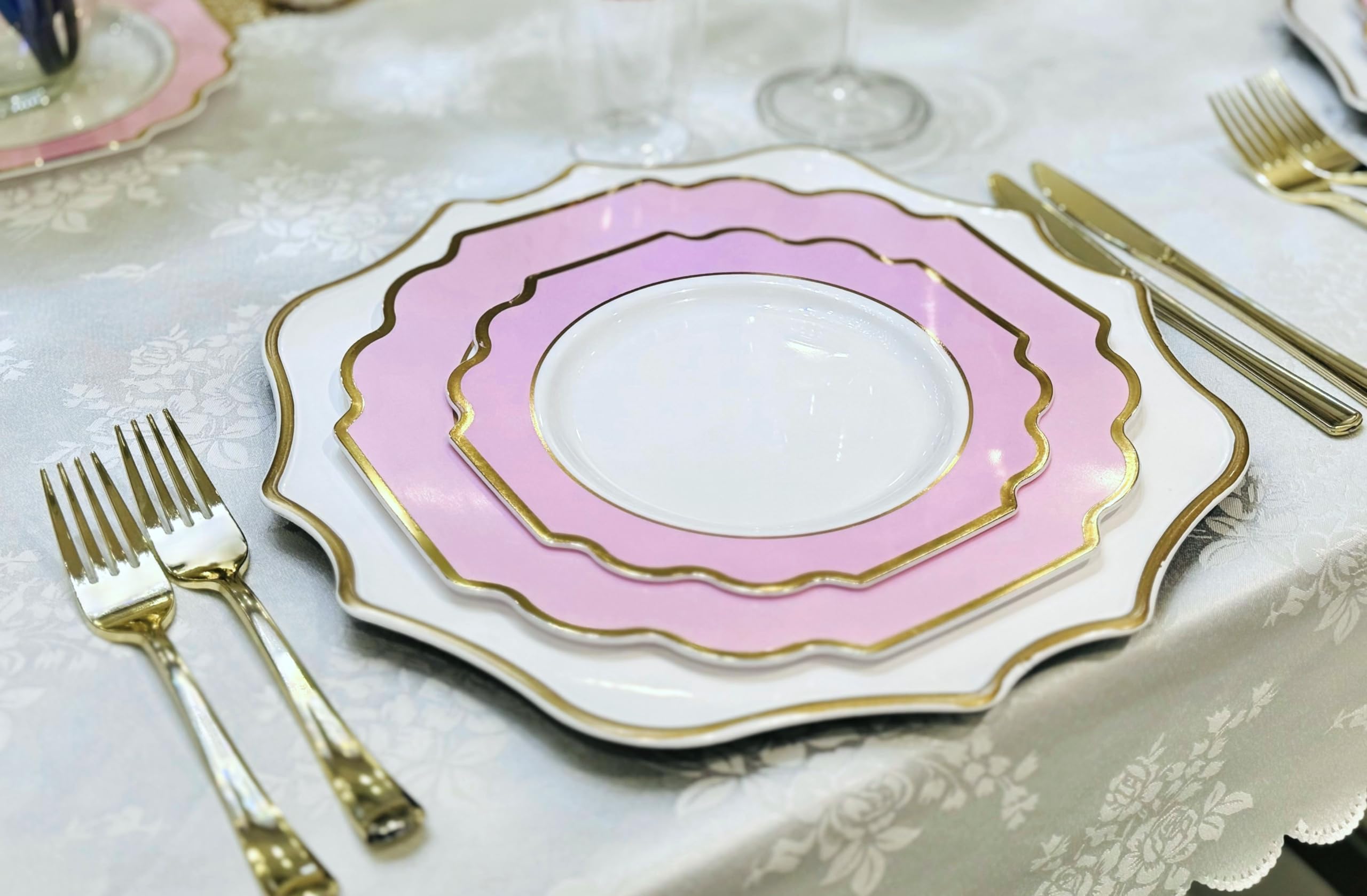 640-Piece Heavyweight Disposable Plastic Plate Set for Weddings & Parties (80 Guests) - Includes 10.5'' & 8'' Plates, Silverware, Cups, Napkins in Rose Pink & Gold - Perfect for Bridal Showers, Baby Showers & Large Gatherings