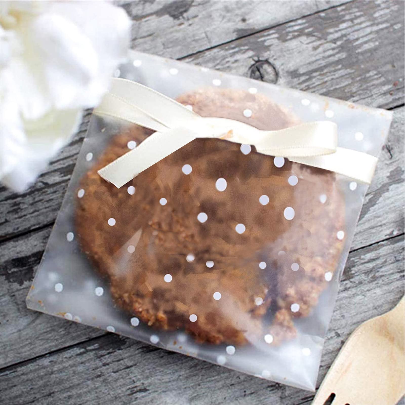 200pcs Resealable Cellophane Bags 4x4 inch - Self Sealing Plastic Bags for Bakery, Candles, Soap & Cookies - Perfect for Food Storage, Party Favors, Wedding Treats & Small Crafts Packaging