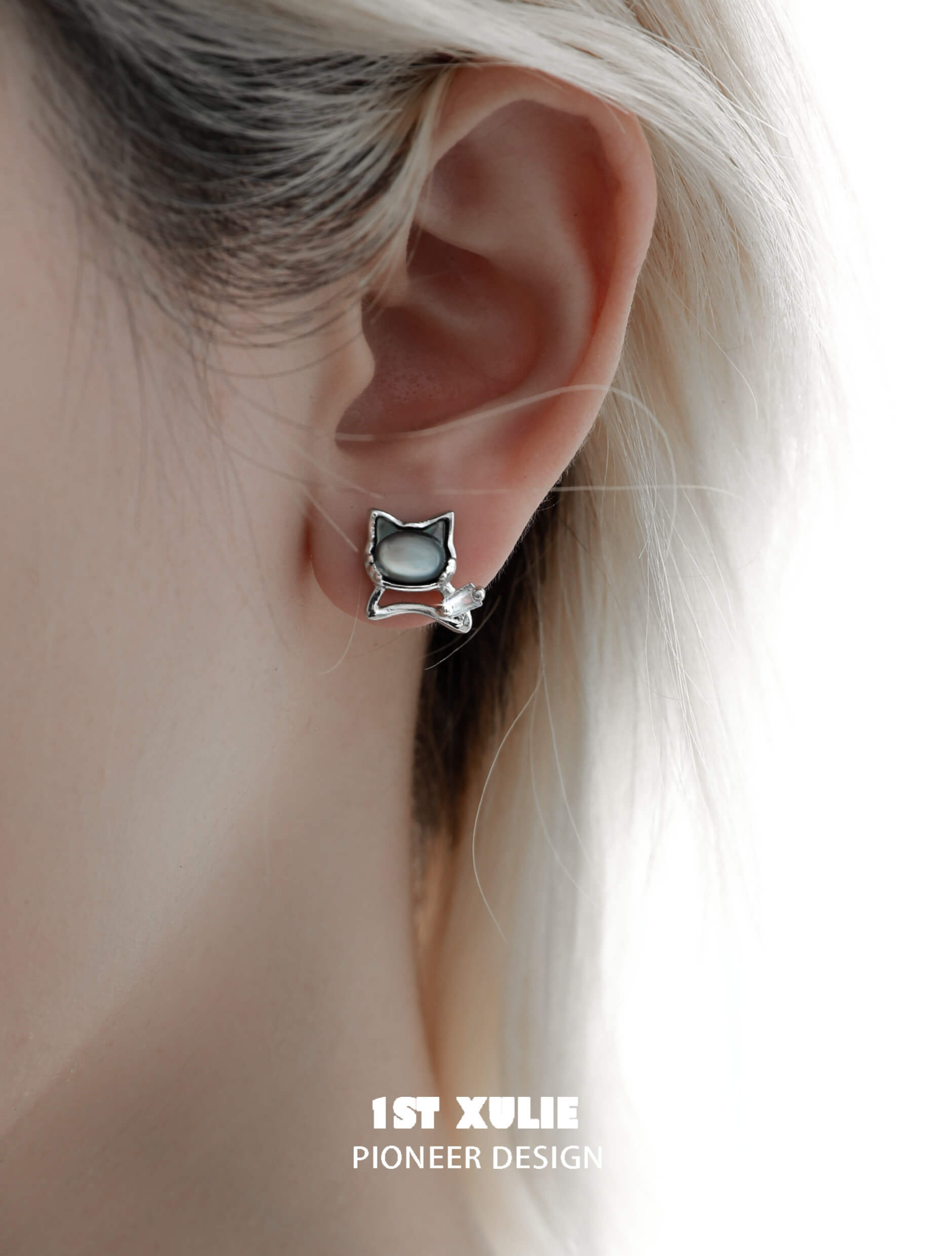 S925 Sterling Silver 18K Platinum Plated Black & Gray Cat Earrings - Elegant Kitty Jewelry for Women, Perfect for Date Night & Gift Giving