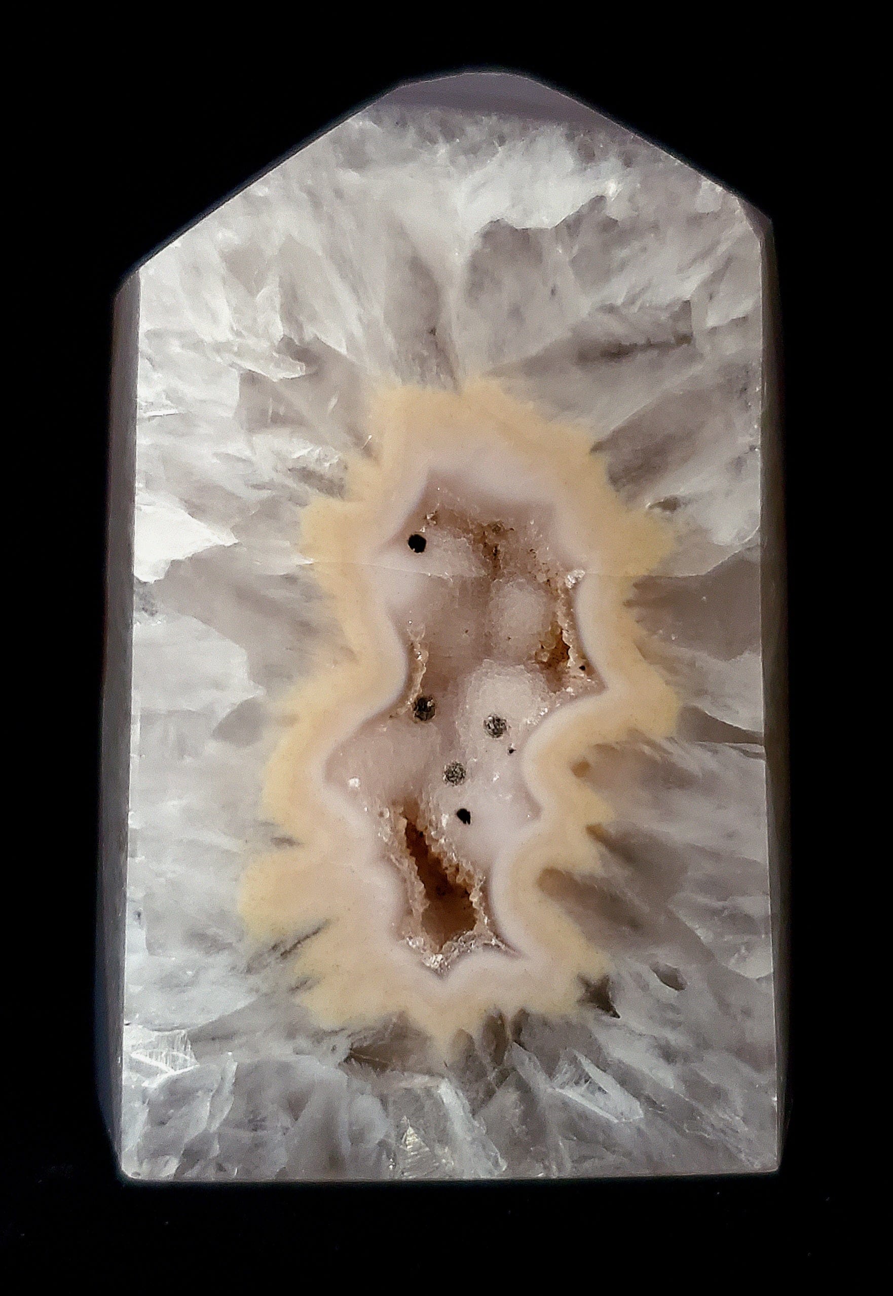 Natural Agate & Quartz Crystal Tower - Healing Stone for Meditation, Reiki, and Home Decor | Perfect for Yoga, Feng Shui, and Spiritual Gifts