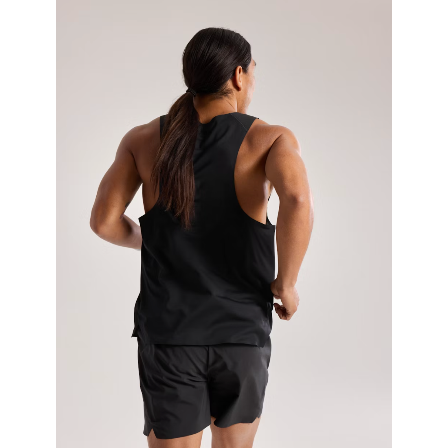 Arc'teryx Men's Norvan Downword Logo Tank Top - Lightweight Performance Shirt for Hiking, Running & Outdoor Activities
