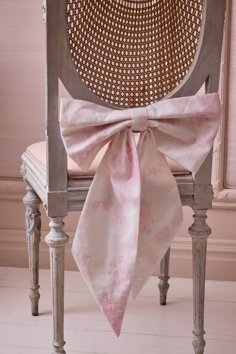 Elegant Bow Back Dining Chair LH072-1603 - Perfect for Home, Restaurant, and Office Use