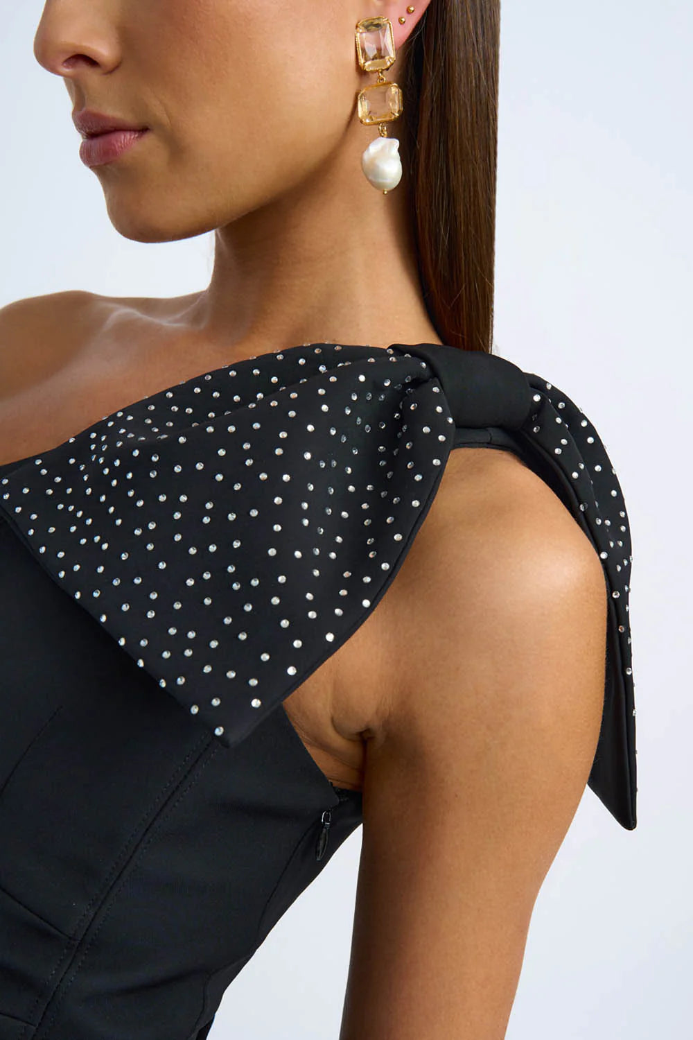 Elegant Black Tie Bow Gown - Formal Evening Dress for Prom, Wedding & Special Occasions