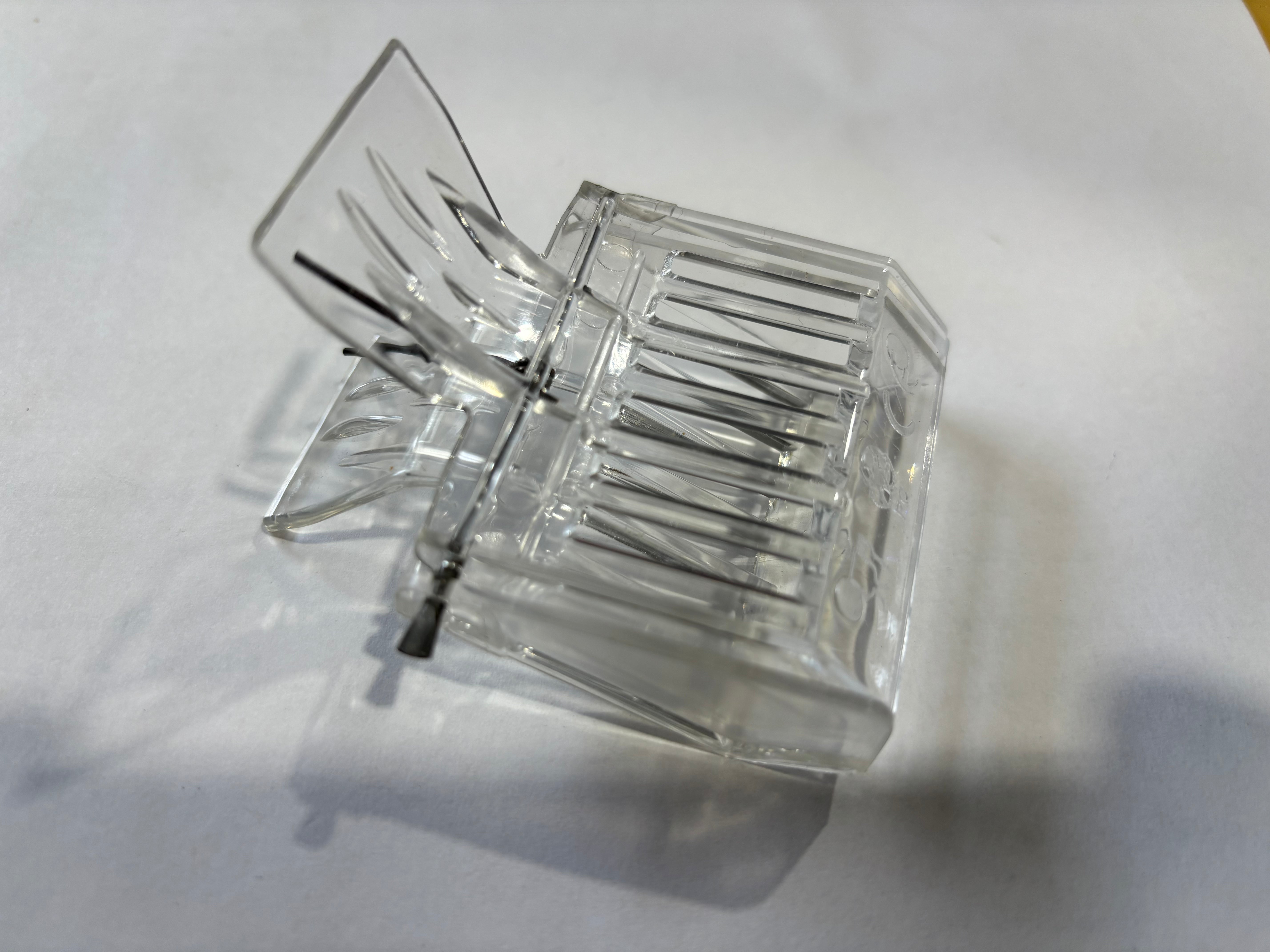 Plastic Queen Bee Catcher - Beekeeping Equipment for Hive Management | Ideal for Beekeepers & Honey Harvesting