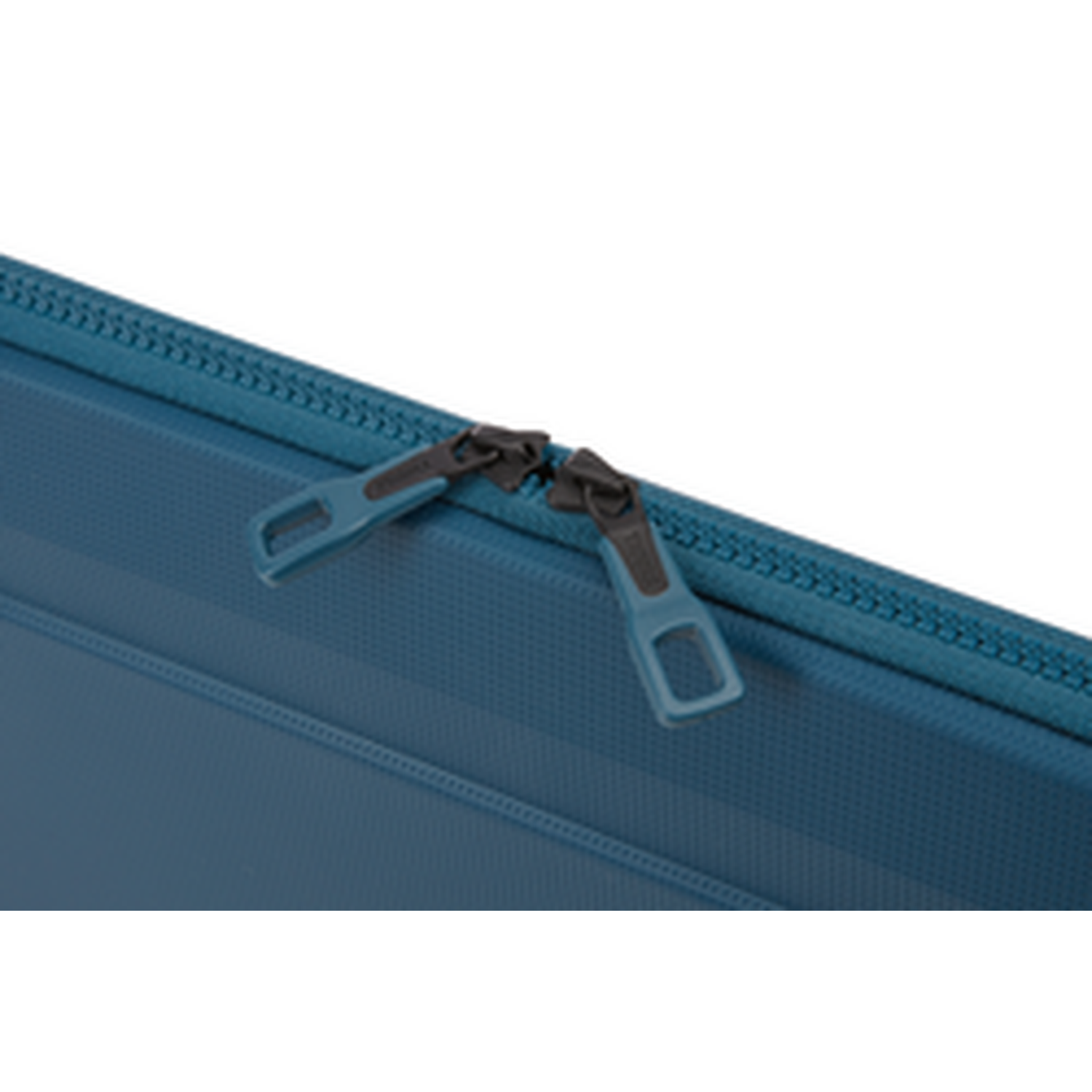 Thule Gauntlet 14 Inch MacBook Pro/Air Sleeve - Durable Laptop Case for Travel & Commuting - Water-Resistant Protective Cover for 14