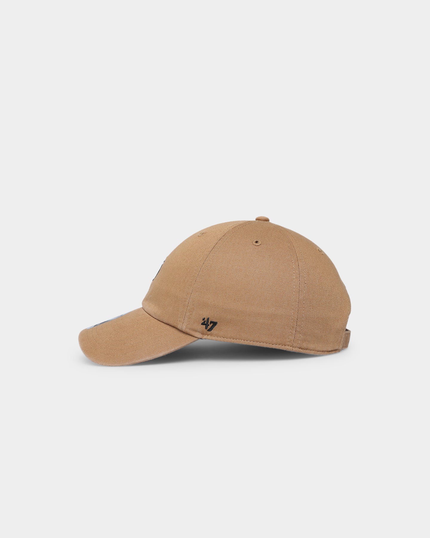 New York Yankees 47 Brand Clean Up Strapback Hat - Adjustable Camel Baseball Cap for Men & Women - Perfect for Games, Casual Wear & Sports Fans