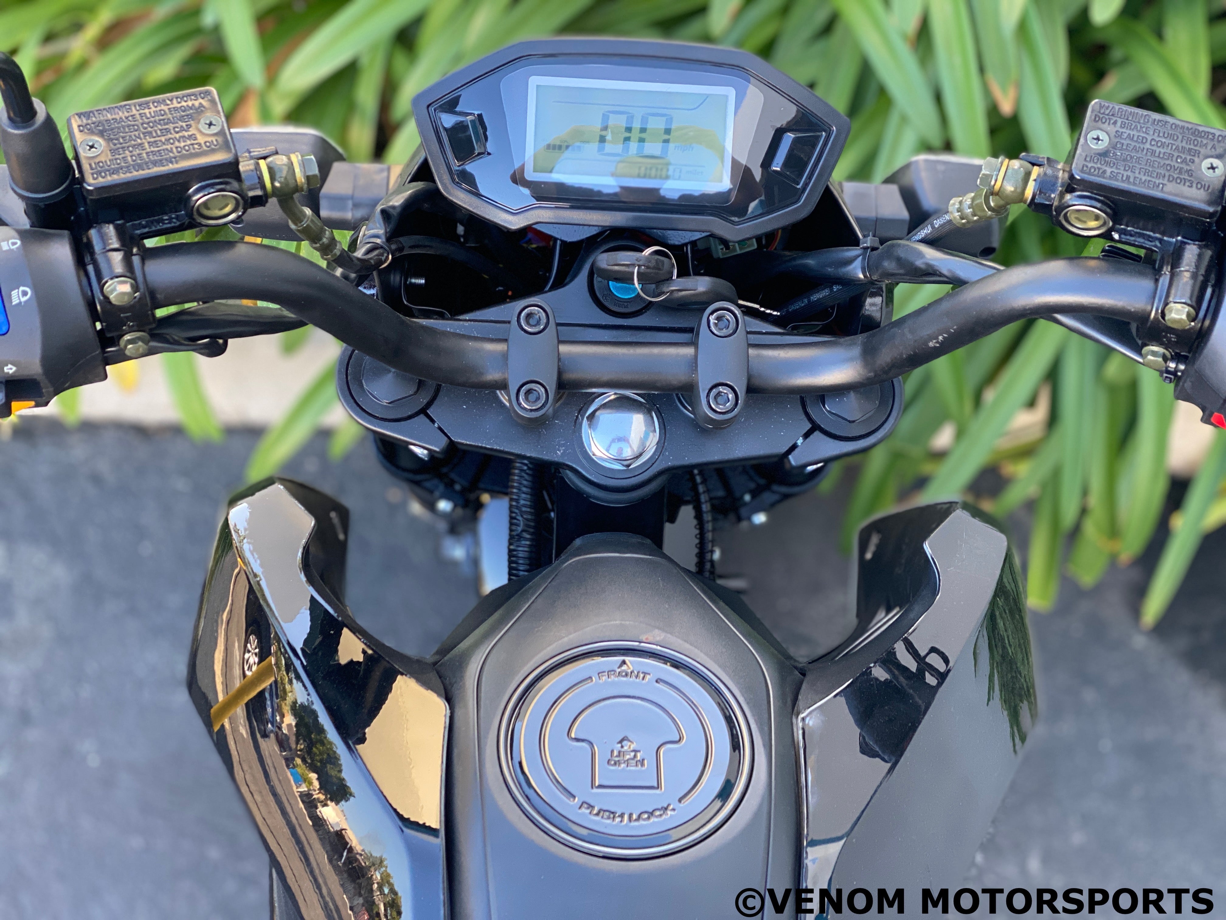 2000W 72V E-Vader Electric Motorcycle - High Power Brushless Motor for Adults - Perfect for Commuting & Off-Road Adventure