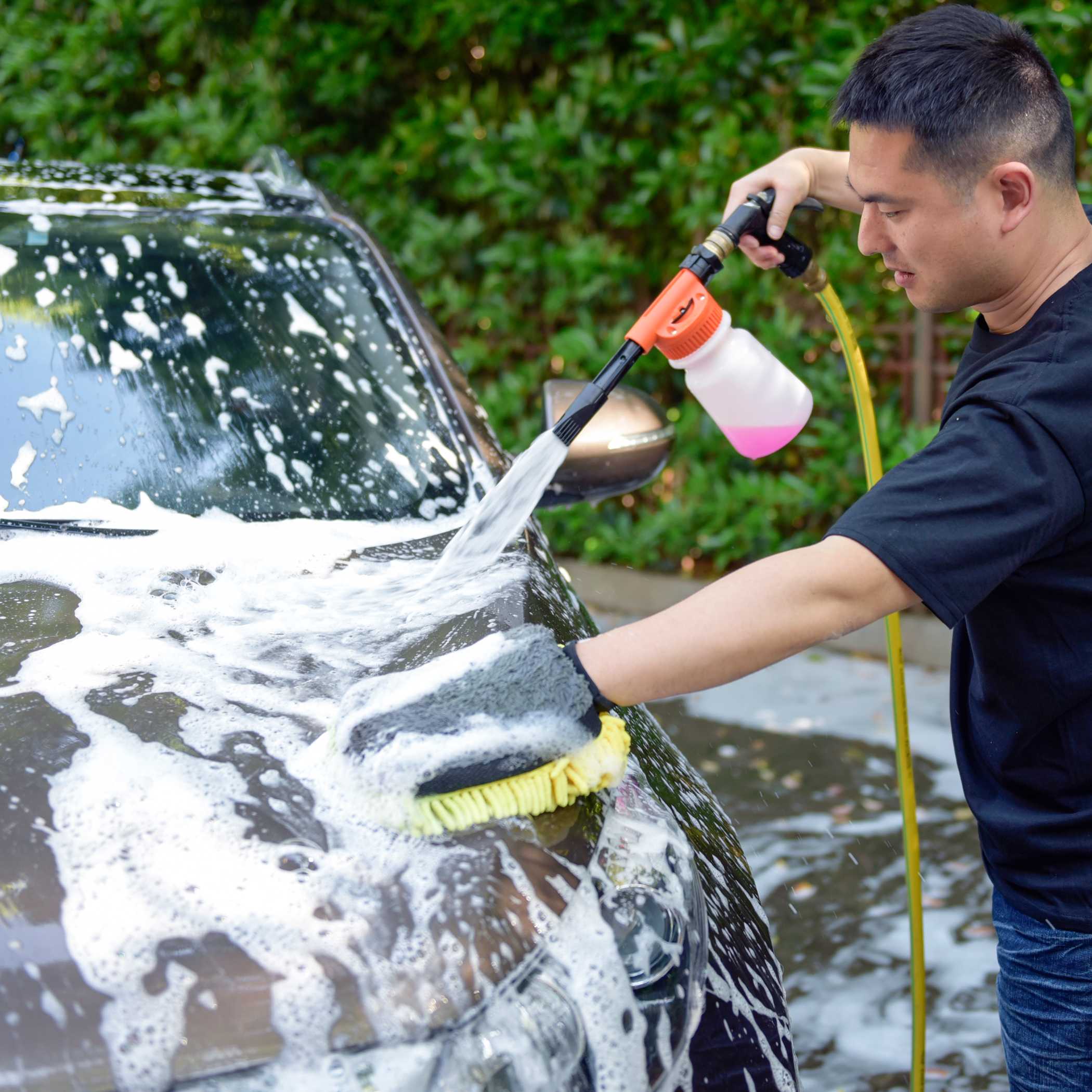 Multi-Purpose Foam Gun with 900ml Bottle - Perfect for Car Washing, Home Cleaning & Gardening