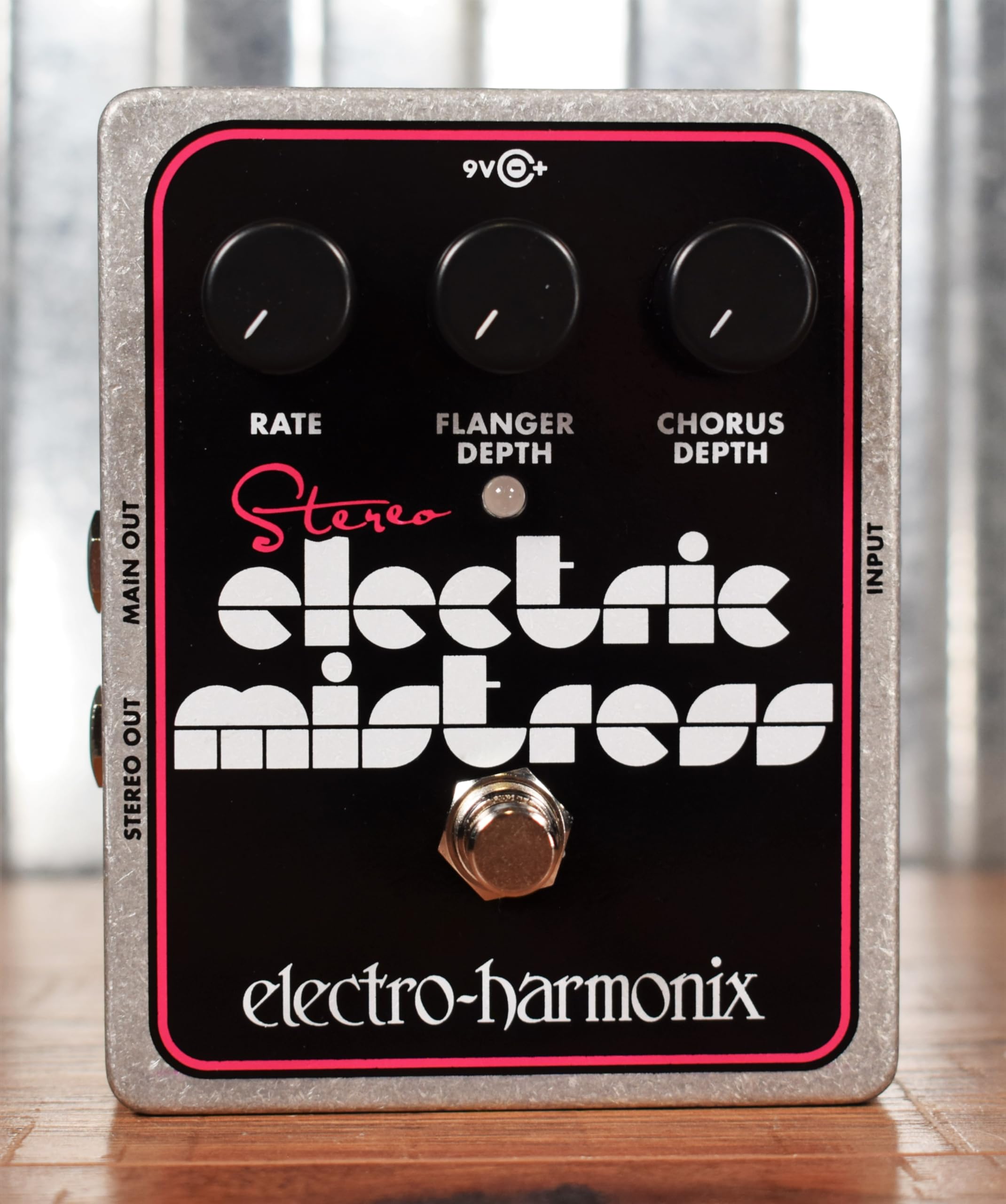 Electro-Harmonix Stereo Electric Mistress Chorus Flanger Guitar Effects Pedal for Professional Musicians & Recording Studios - Perfect for Live Performances, Studio Recording & Guitar Sound Enhancement