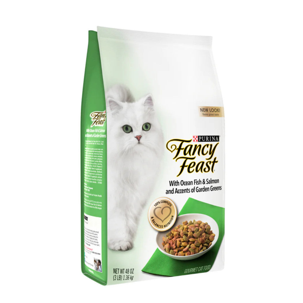 Fancy Feast Dry Cat Food Gourmet - Ocean Fish, Salmon, Chicken & Turkey Flavor - 1.36KG (3LB) Wholesome & Nutritious Kibble for Adult Cats - Perfect for Indoor Cats & Weight Management