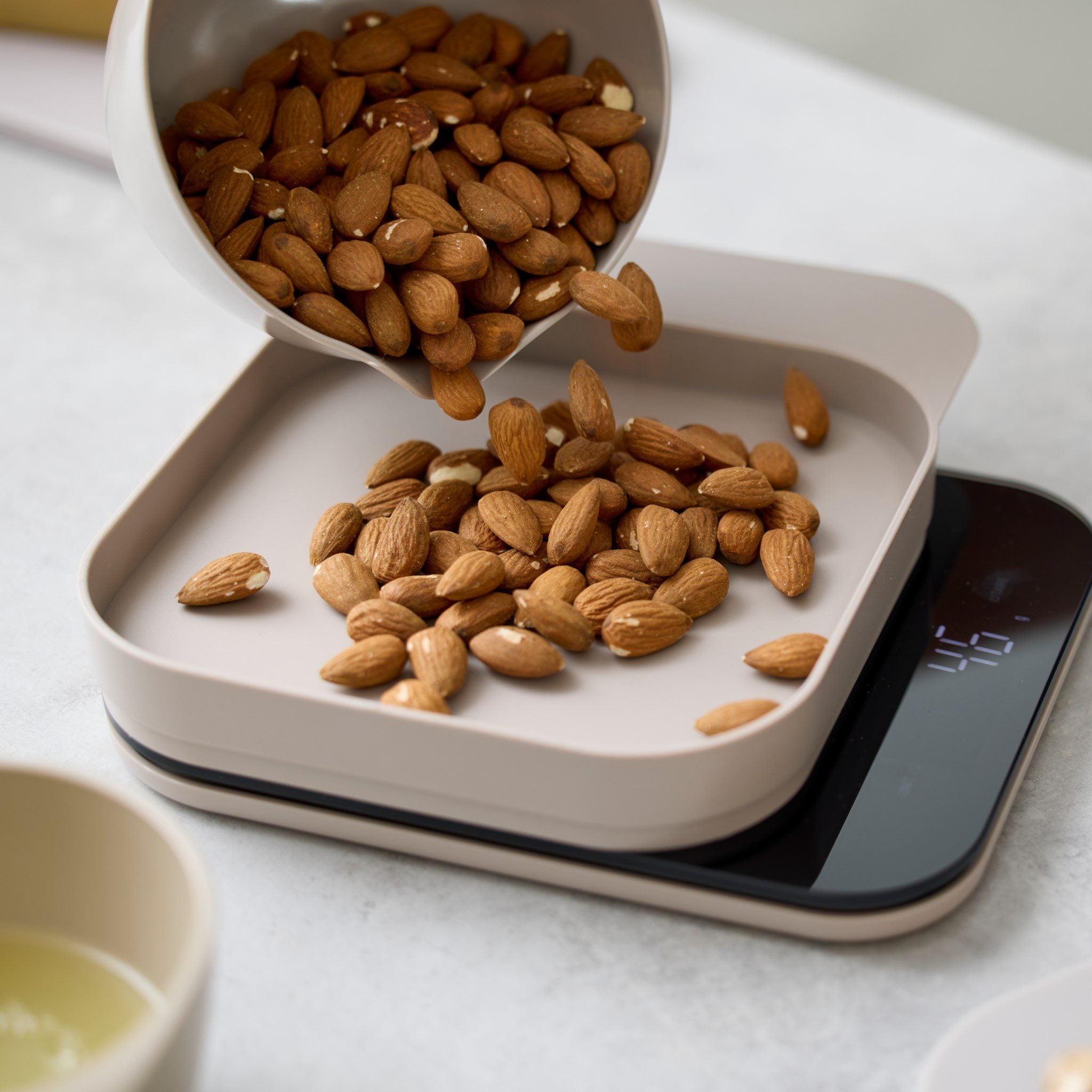 ROSTI Mensura Digital Kitchen Scale for Precise Cooking & Baking - Perfect for Measuring Hummus, Ingredients, and Portions - Ideal for Home Chefs & Healthy Eating