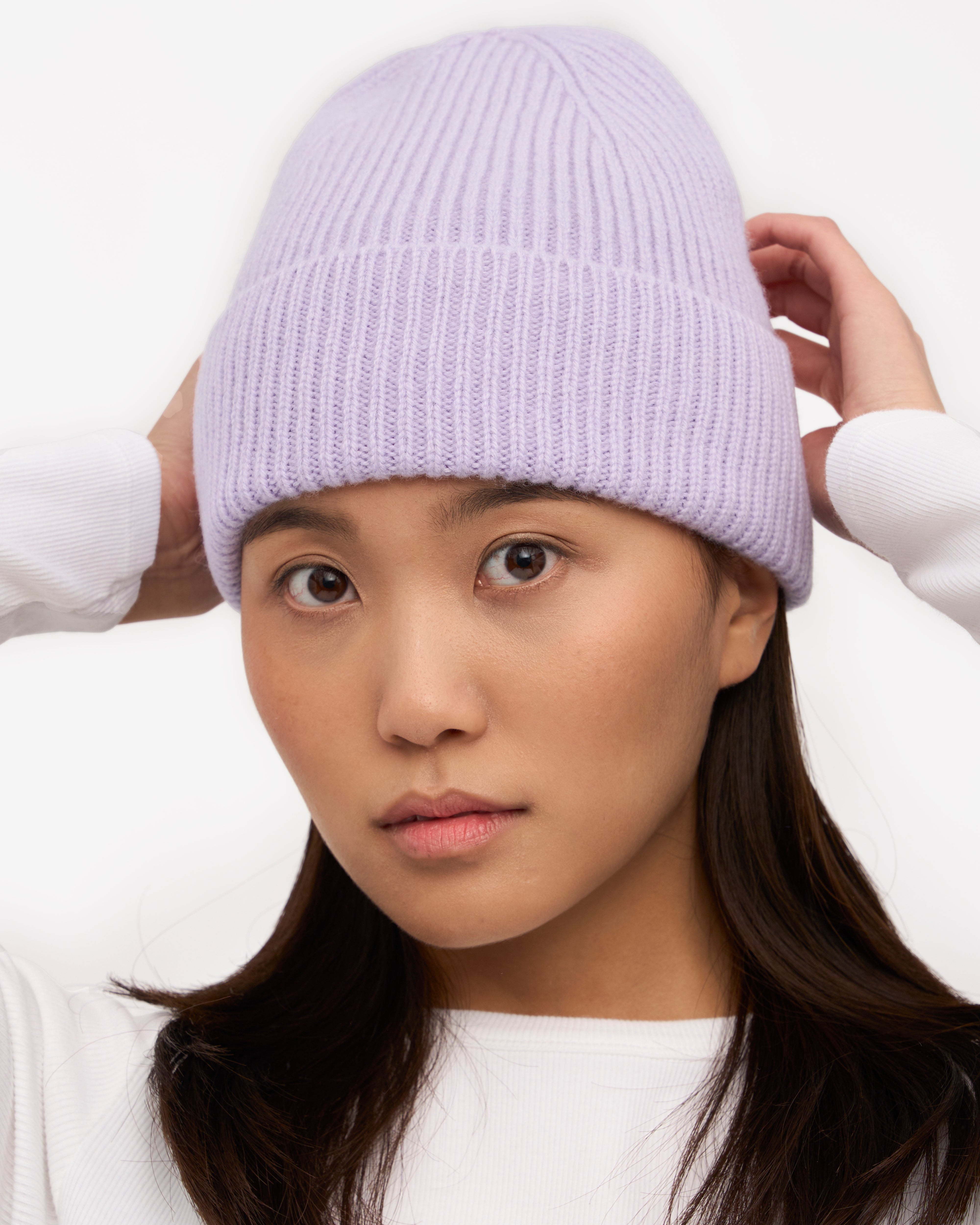 Soft Lavender Merino Wool Beanie for Women & Men - Warm Winter Hat for Skiing, Hiking & Outdoor Activities
