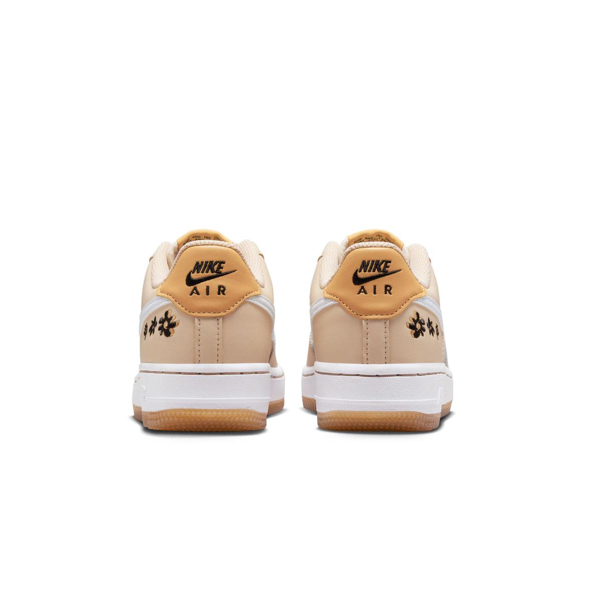 Nike Kids Air Force 1 SE 'Sand Drift' Sneakers - Lightweight Comfortable Basketball Shoes for Boys & Girls - Perfect for School, Playground & Casual Wear