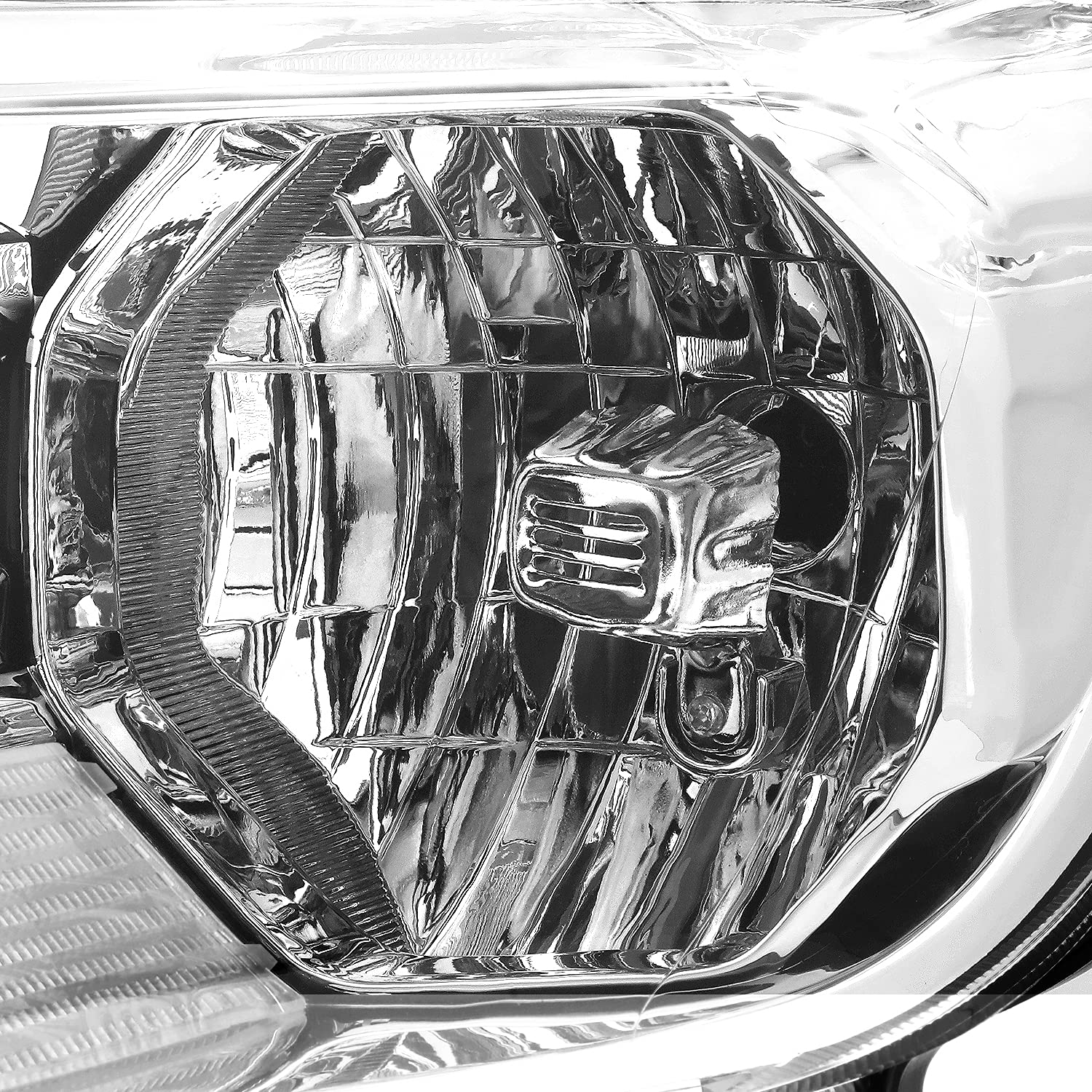 DNA MOTORING HL-OH-FR19-CH-CL1 Pair of Halogen Headlights for 2019-2023 Ford Ranger XL/XLT - Clear Lens, Chrome Housing, OEM Style Replacement | Perfect for Night Driving & Off-Road Adventures