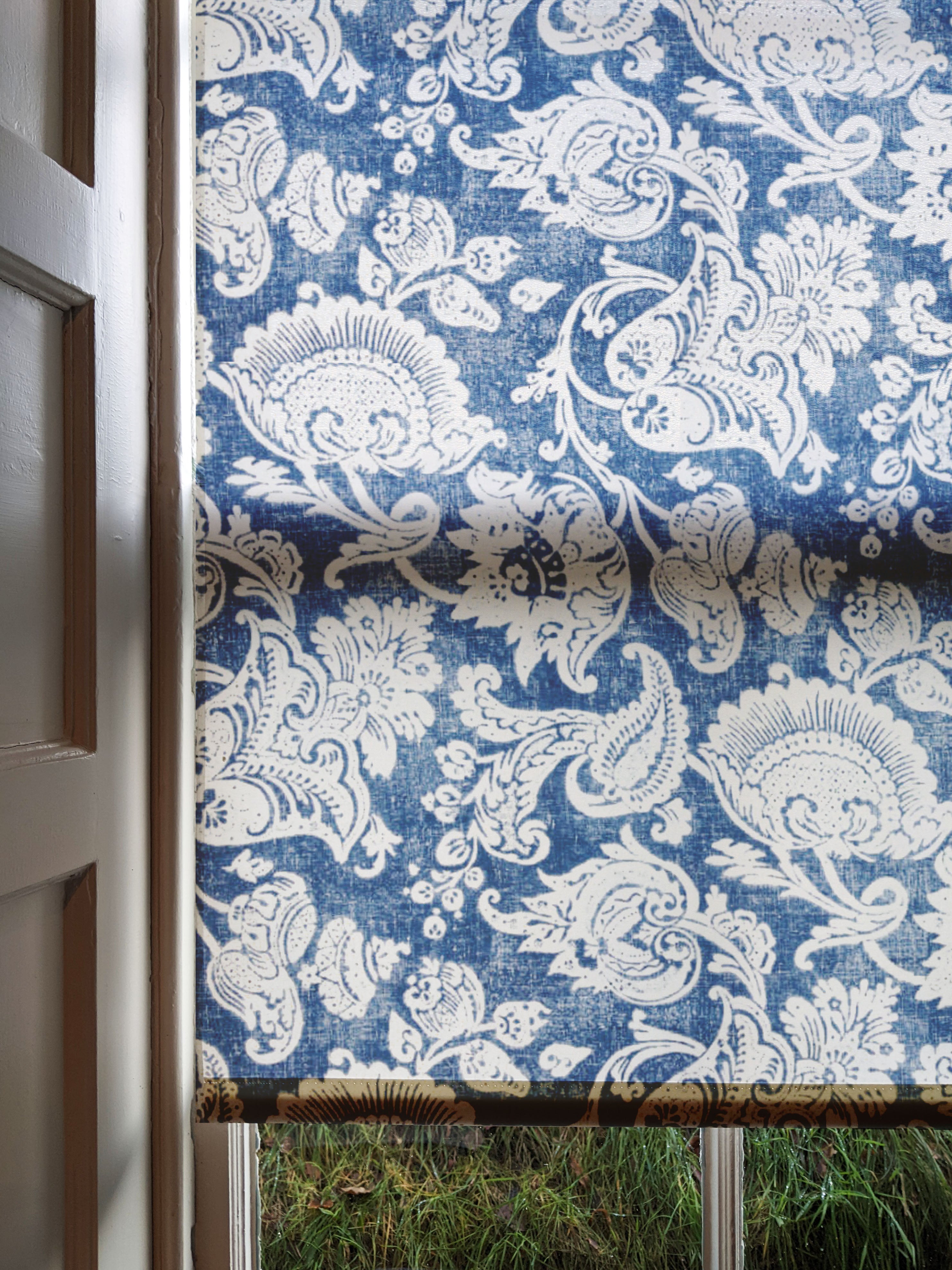 Hattingley Premium Linen Tablecloth - Indigo on Ivory Design - Elegant Dining & Home Decor for Weddings, Parties & Formal Events