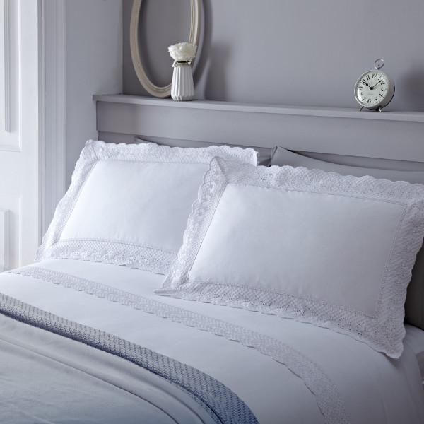 Premium Renaissance White Duvet Cover Set - Queen Size Luxury Bedding with Button Closure - Soft & Breathable Cotton for Bedroom Decor - Perfect for Master Bedroom, Guest Room & Hotel Styling