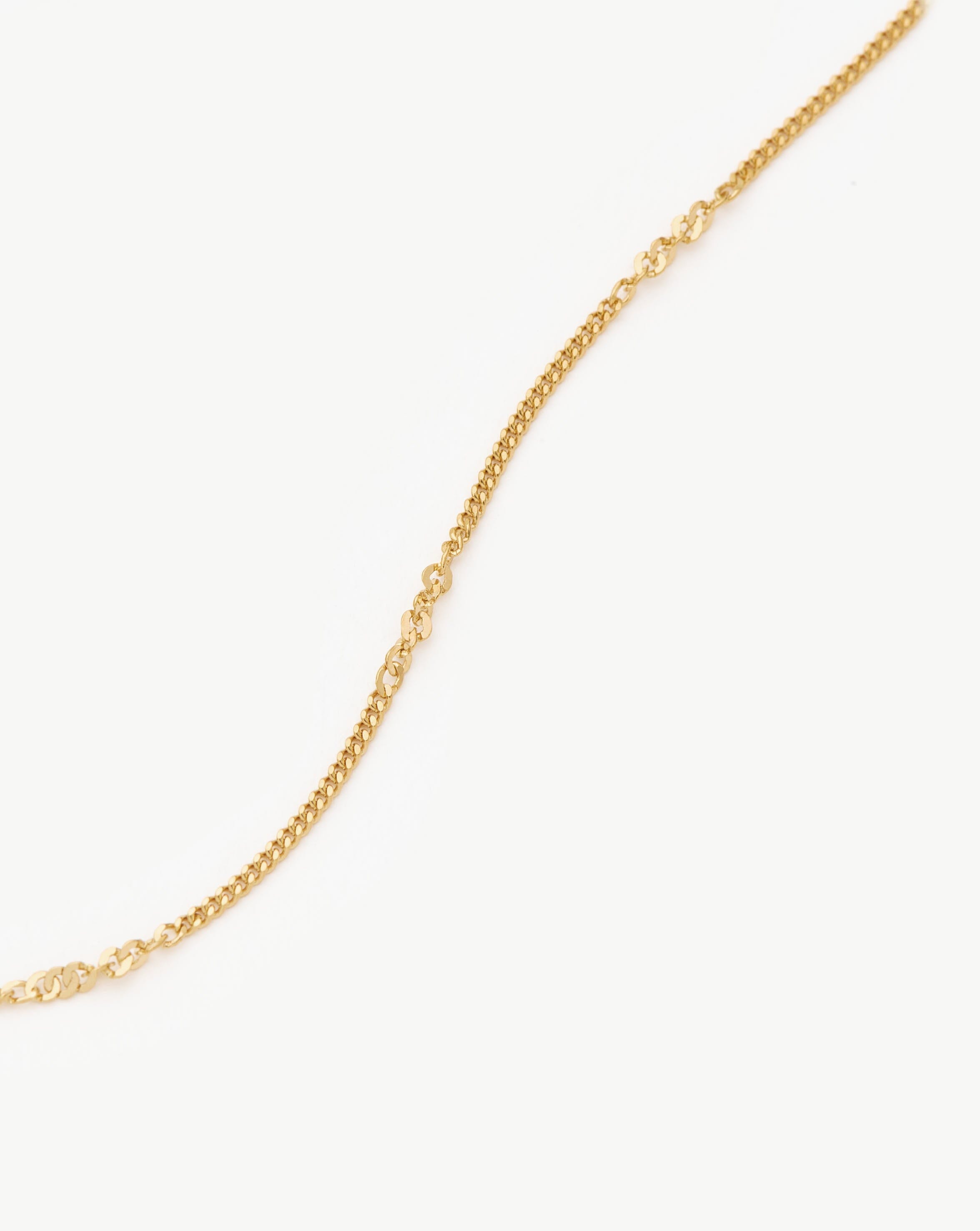 Stylish Fine Twisted Curb Chain Choker Necklace for Women - Trendy Layered Gold Silver Choker for Everyday Wear, Party & Date Night