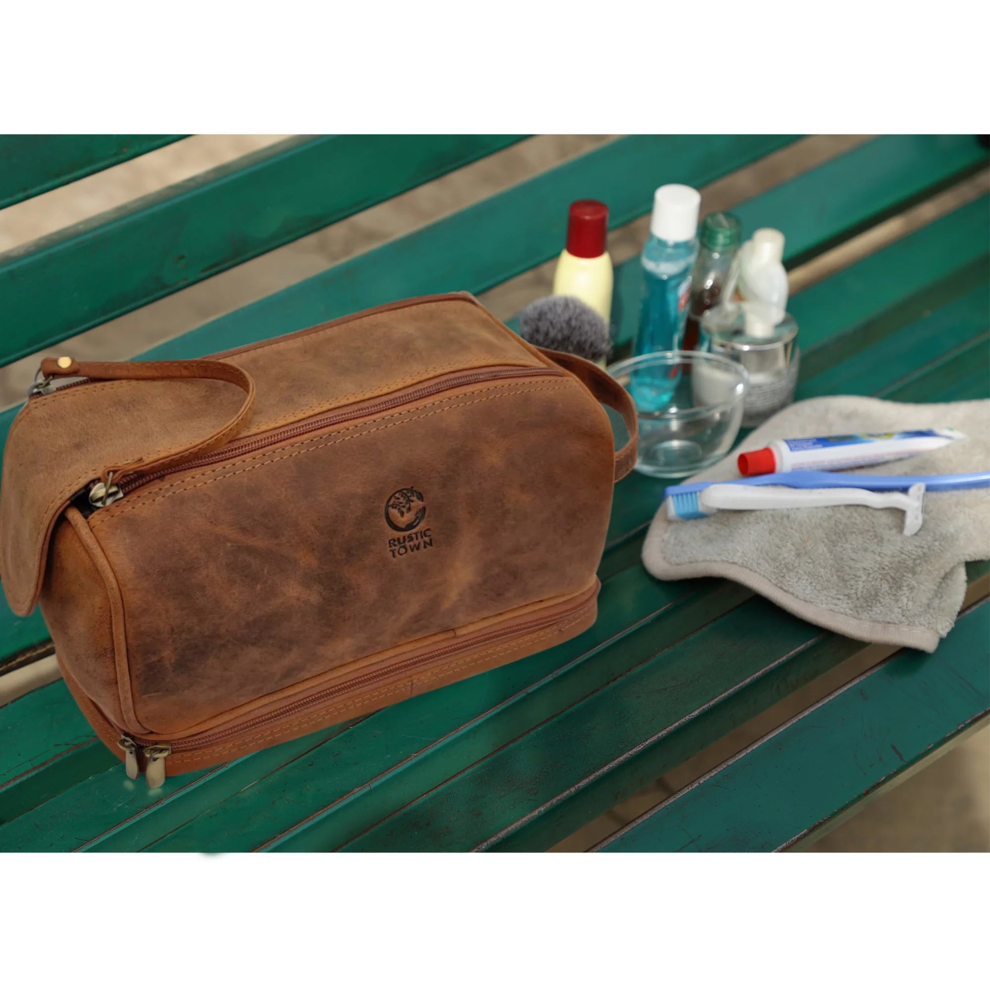 Premium Leather Toiletry Bag for Men & Women - Waterproof Travel Cosmetic Organizer - Perfect for Gym, Business Trips & Vacation Essentials