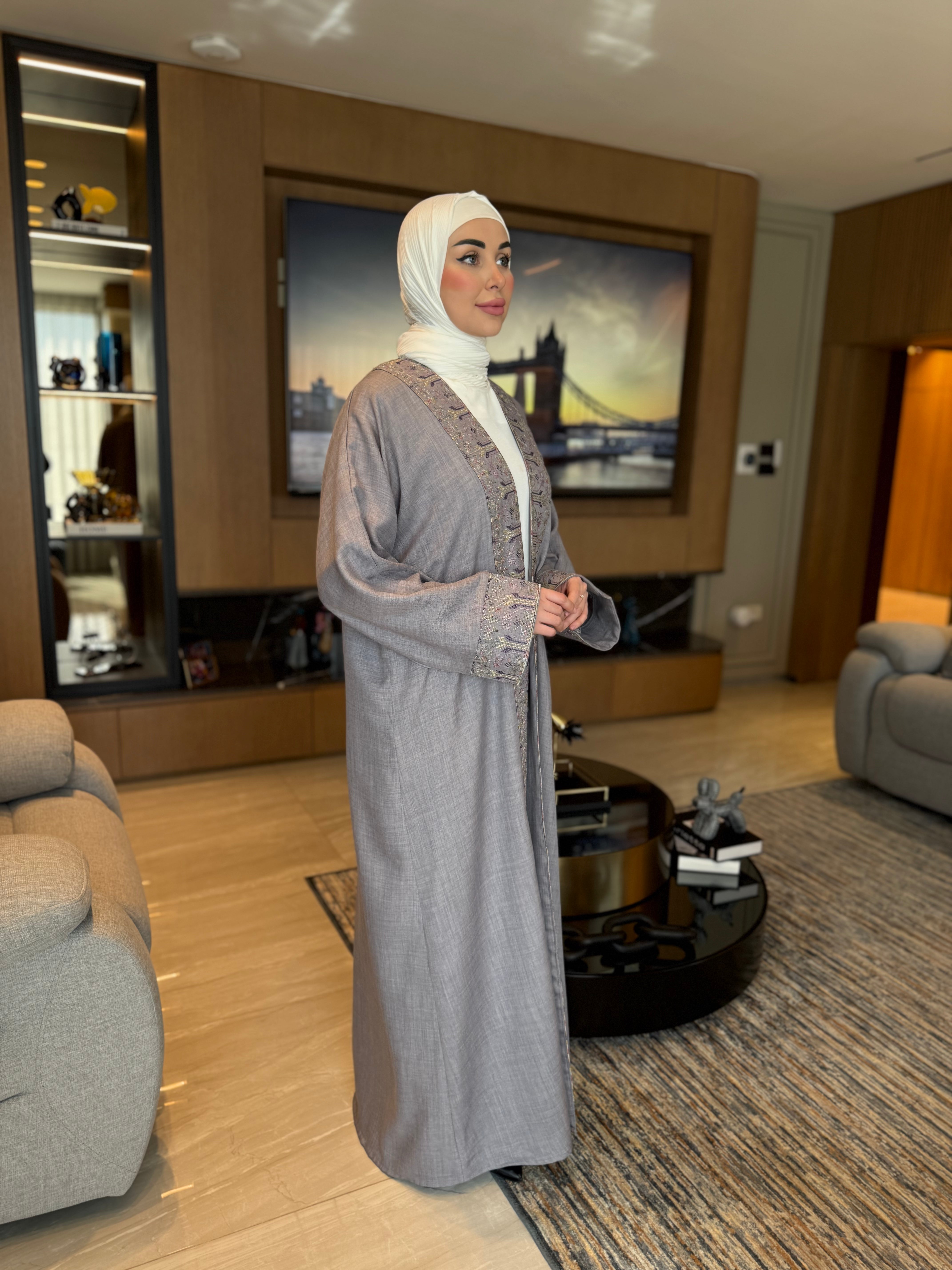 Elegant Classic Open Abaya for Women - Modest Muslim Prayer Dress - Perfect for Mosque, Prayer, and Special Occasions