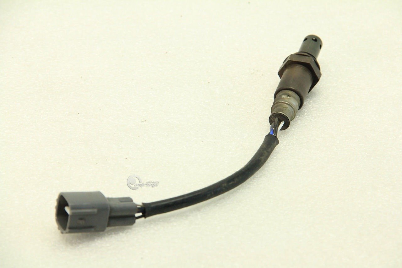 Toyota 89465-60250 Oxygen Sensor - Compatible with Select Toyota Models | High-Performance O2 Sensor for Improved Fuel Efficiency & Emissions Control | Perfect for Engine Diagnostics & Performance Tuning