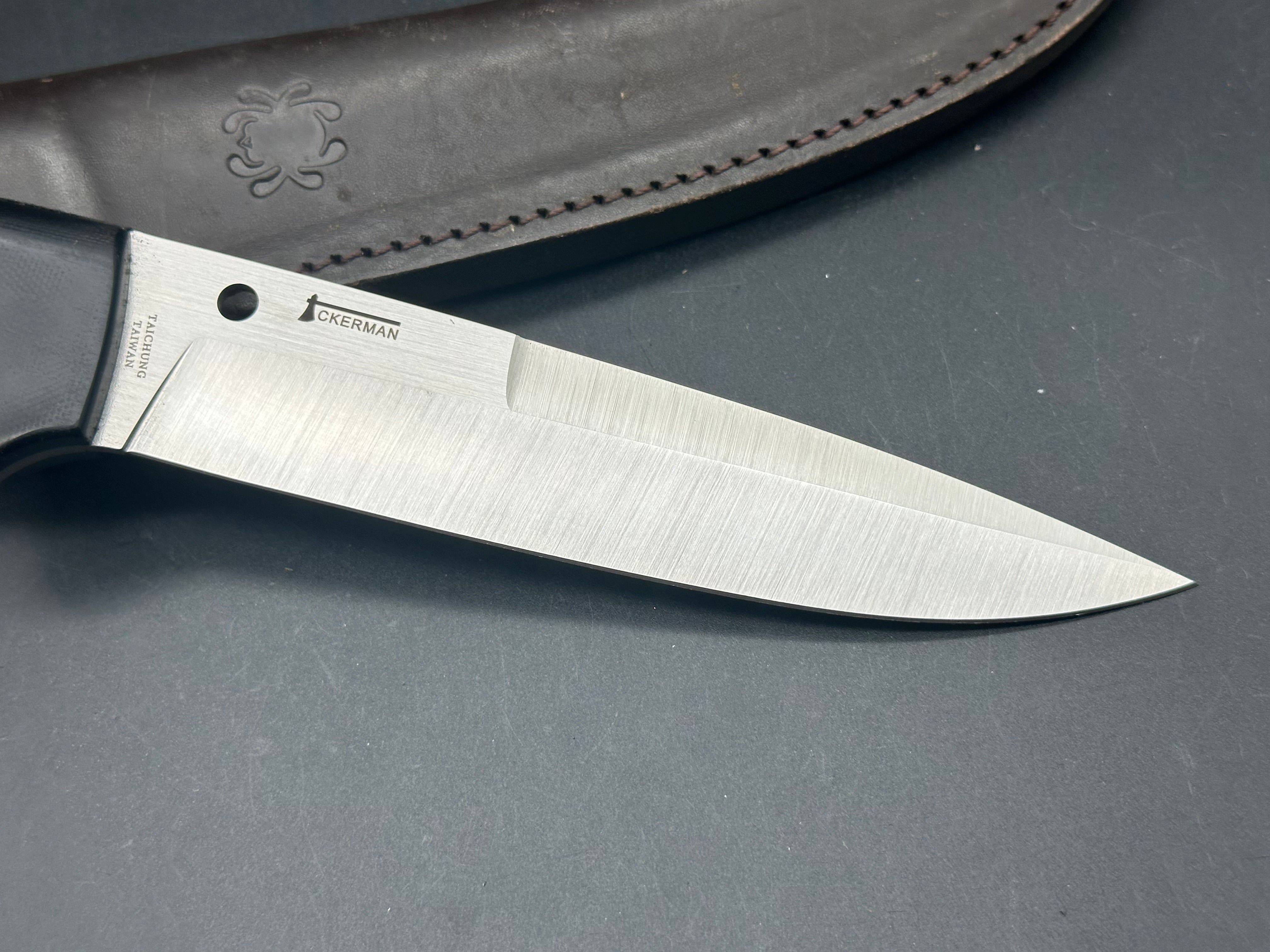 Spyderco Sustain Fixed Blade Knife - 20CV Steel Blade - Hunting, Camping & Outdoor Survival Gear