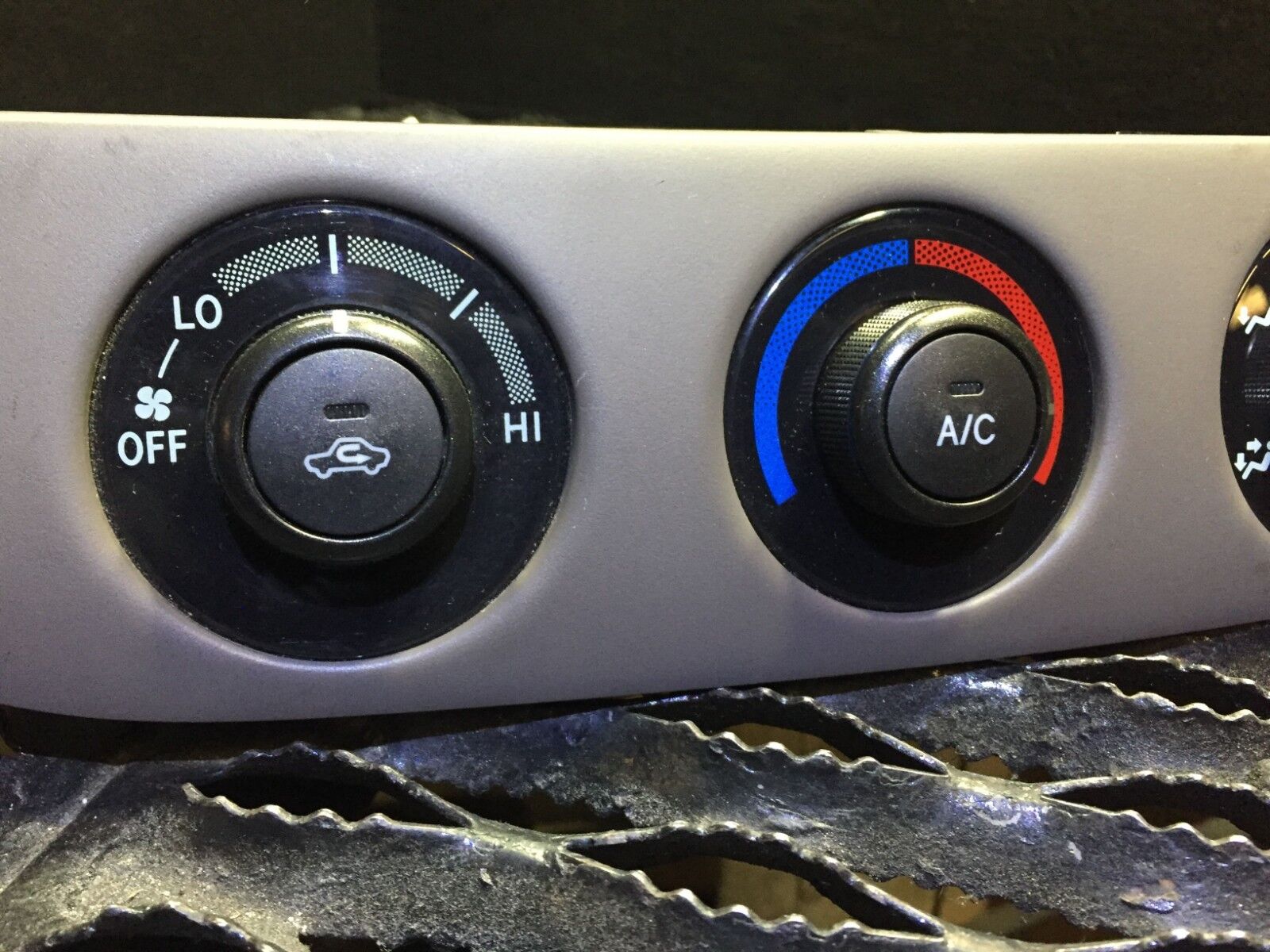 2002-2006 Toyota Camry AC Heater Climate Control Temperature Knob OEM #34 - Perfect for Car Interior Upgrades & Climate System Repairs