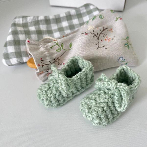 Baby Brush, Dribble Bib & Bootie Set - Newborn Gift Set for Shower, Photography & Daily Use | Soft Hair Care, Drool Protection & Warm Feet
