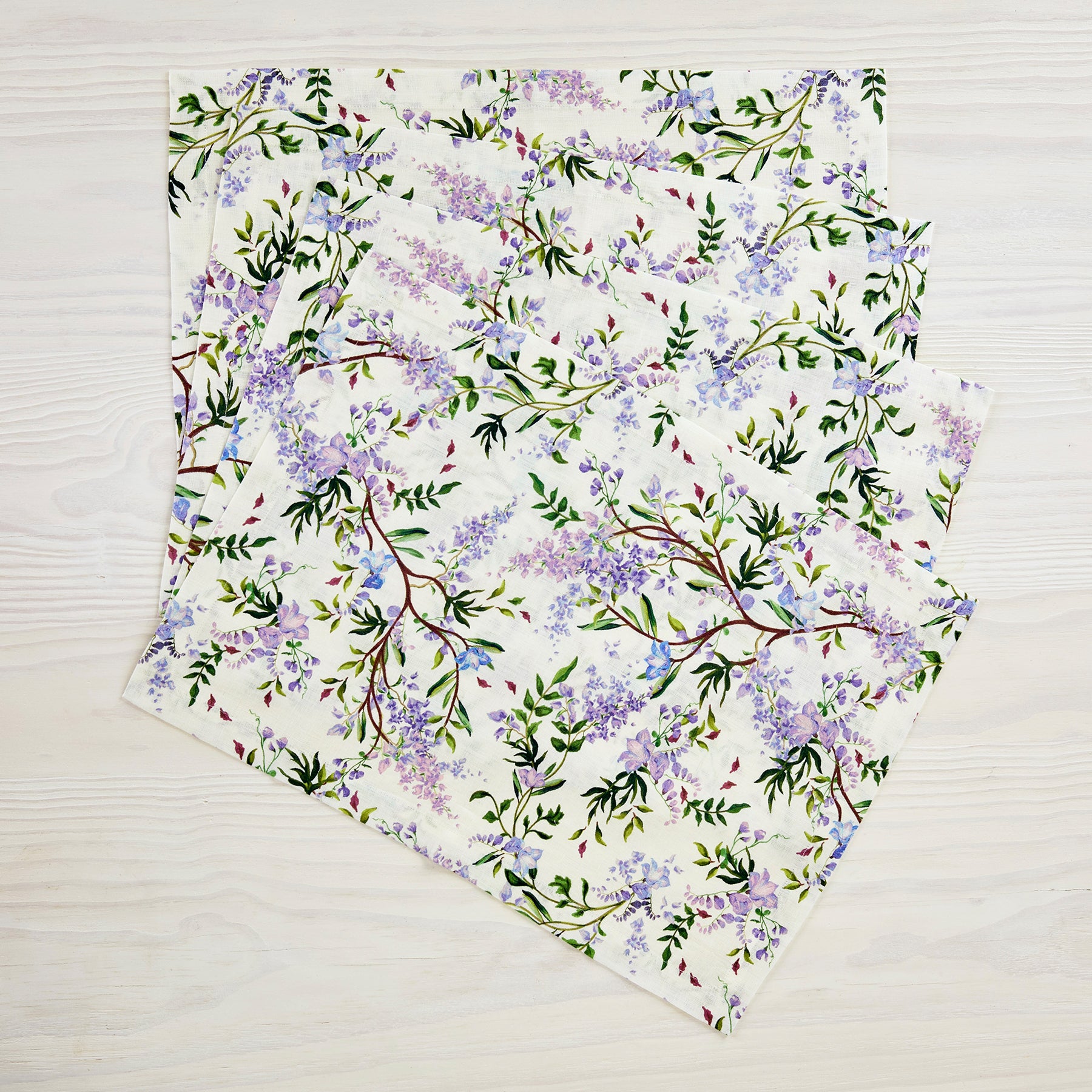 Lilacs Placemats Set of 4 - Floral Table Mats for Dining Decor, Spring Kitchen Table Setting & Home Entertaining