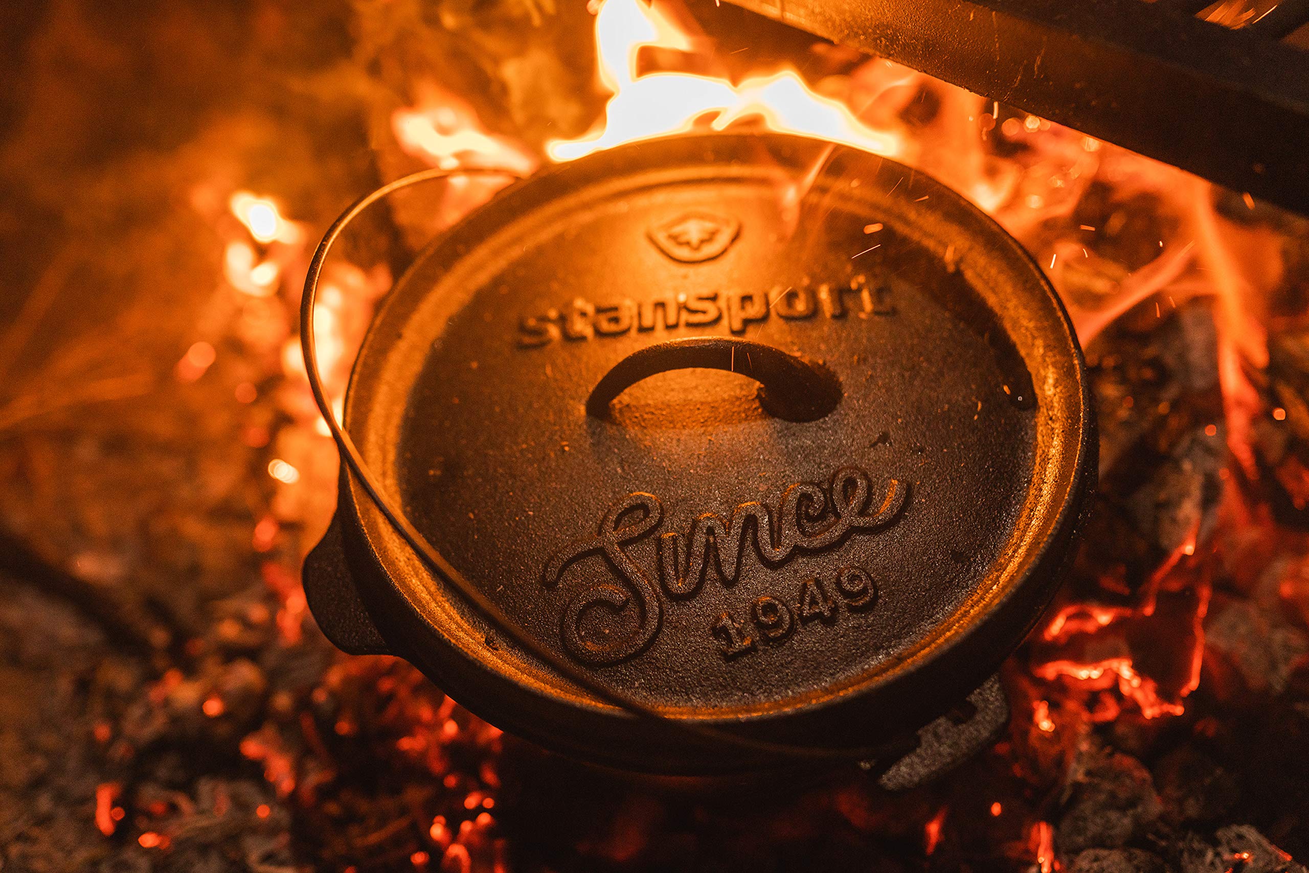 Stansport Pre-Seasoned Cast Iron Dutch Oven - 5 Quart Enameled Camping Cookware for Outdoor Cooking, Baking & Stews - Perfect for Camping, Backpacking & Home Kitchen Use