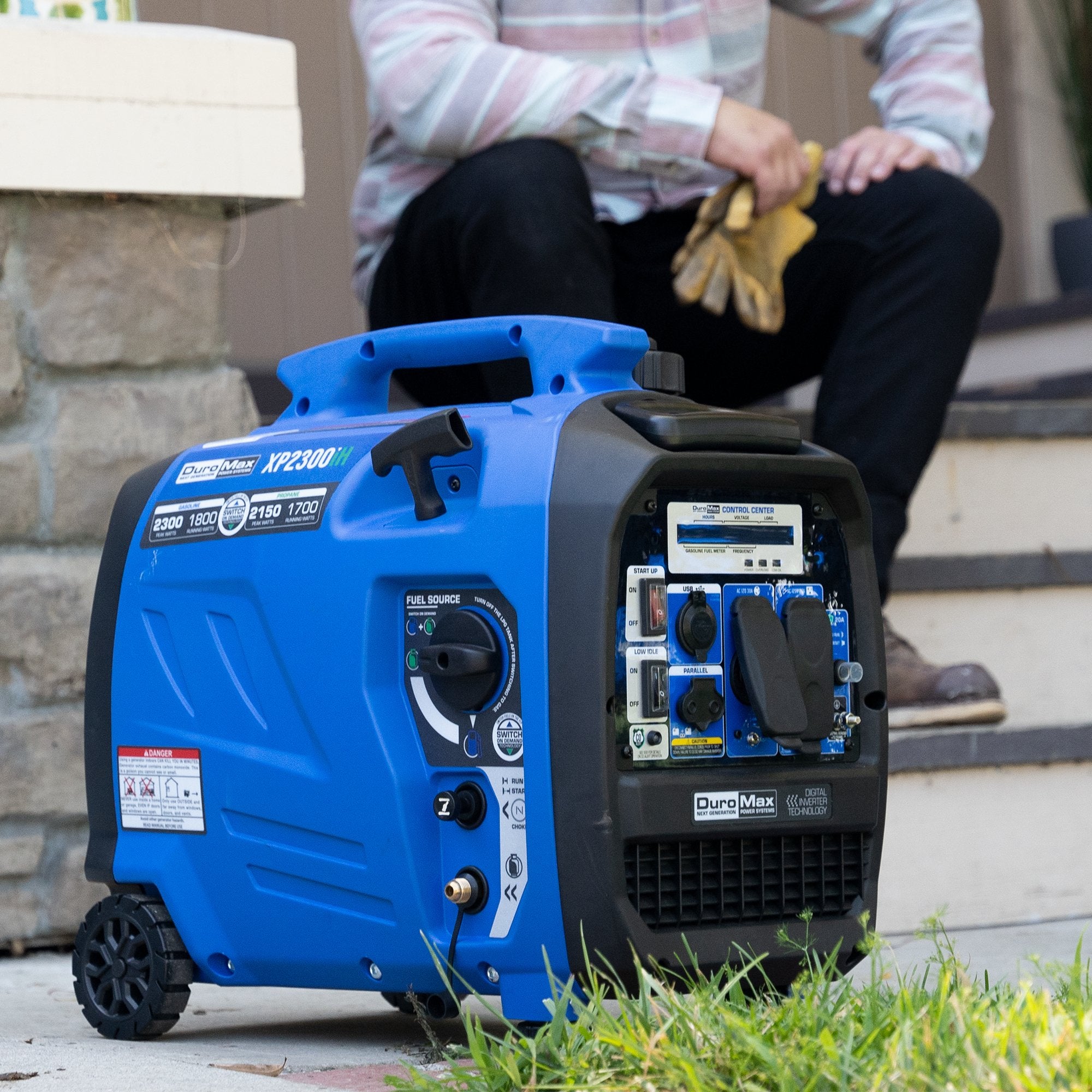 DuroMax XP2300IH 1800W/2300W 80cc CO Alert Dual Fuel Inverter Generator - Portable Power for Camping, RV Trips & Emergency Backup