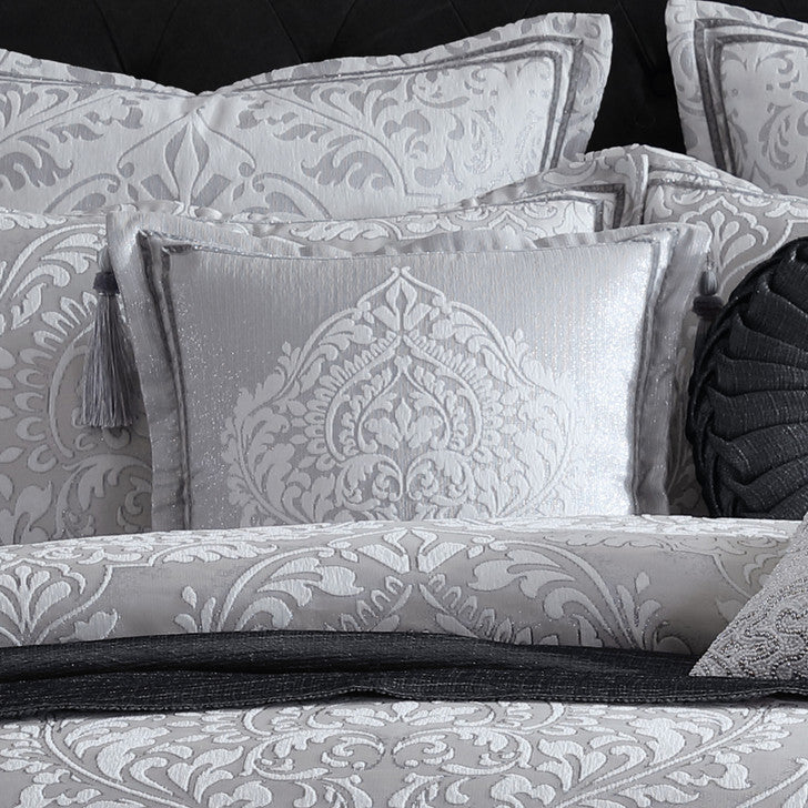 Premium Alexander Silver Quilt Cover Set by Davinci - Luxury Bedding for Master Bedroom & Guest Room - Soft & Breathable Queen Size Duvet Cover Set with Zipper Closure