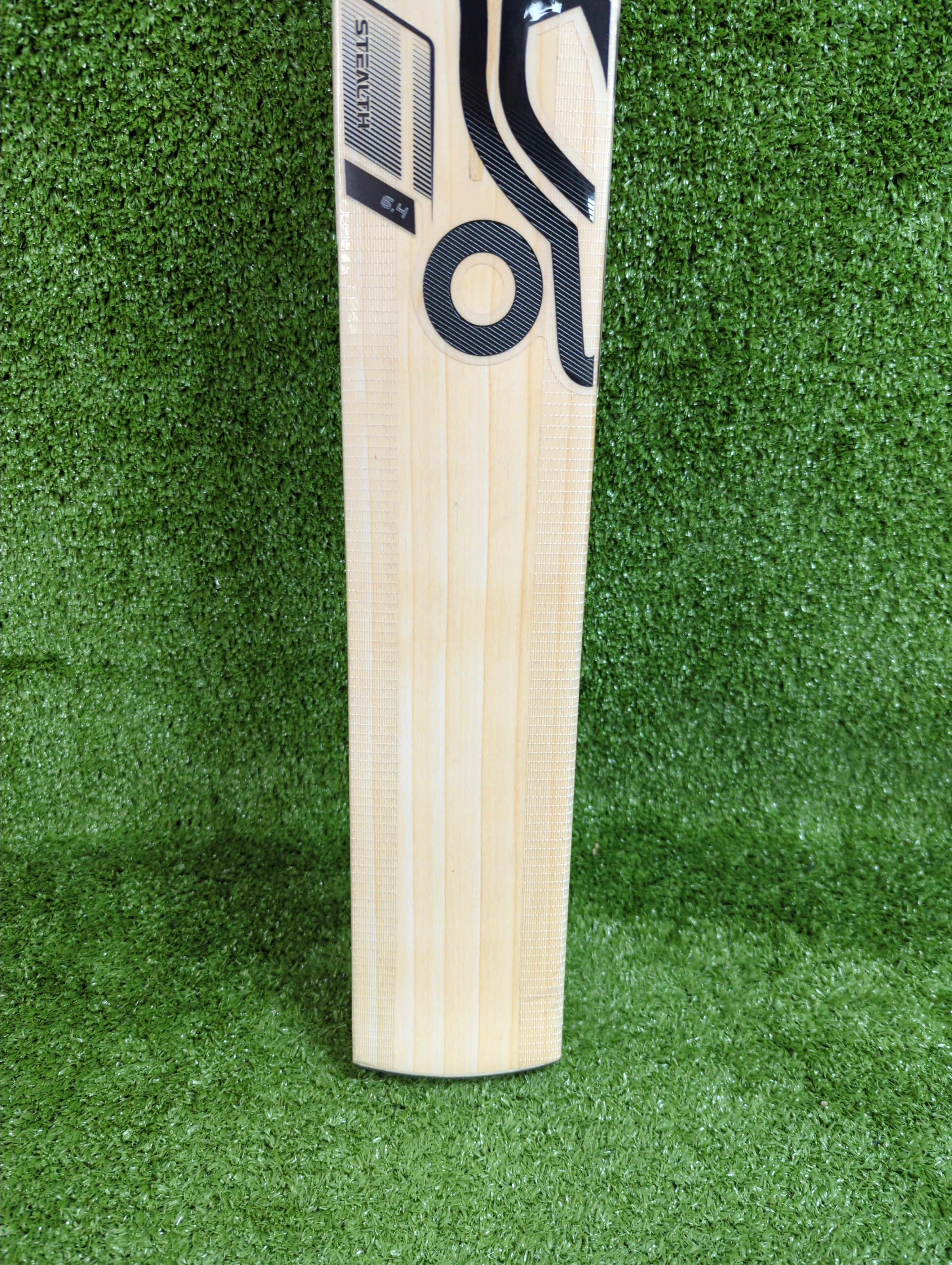 Kookaburra Stealth 6.4 Harrow English Willow Cricket Bat - Premium Professional Grade Cricket Equipment for Matches & Practice Sessions