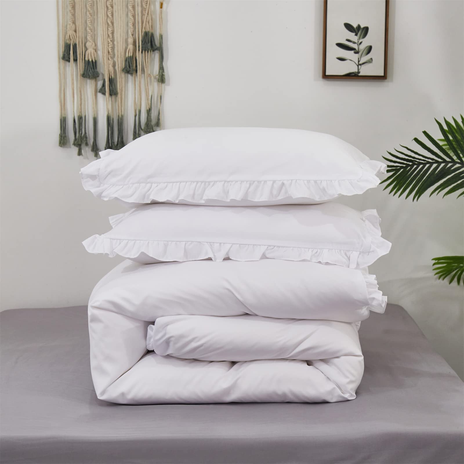 KAREVER White Ruffled Comforter Set King Size - 3 Piece Farmhouse Style Bedding with Ruffle Fringe Design for Women & Men - Pure Solid White Duvet Cover Set for Girls' Room, Master Bedroom & Guest House Decor