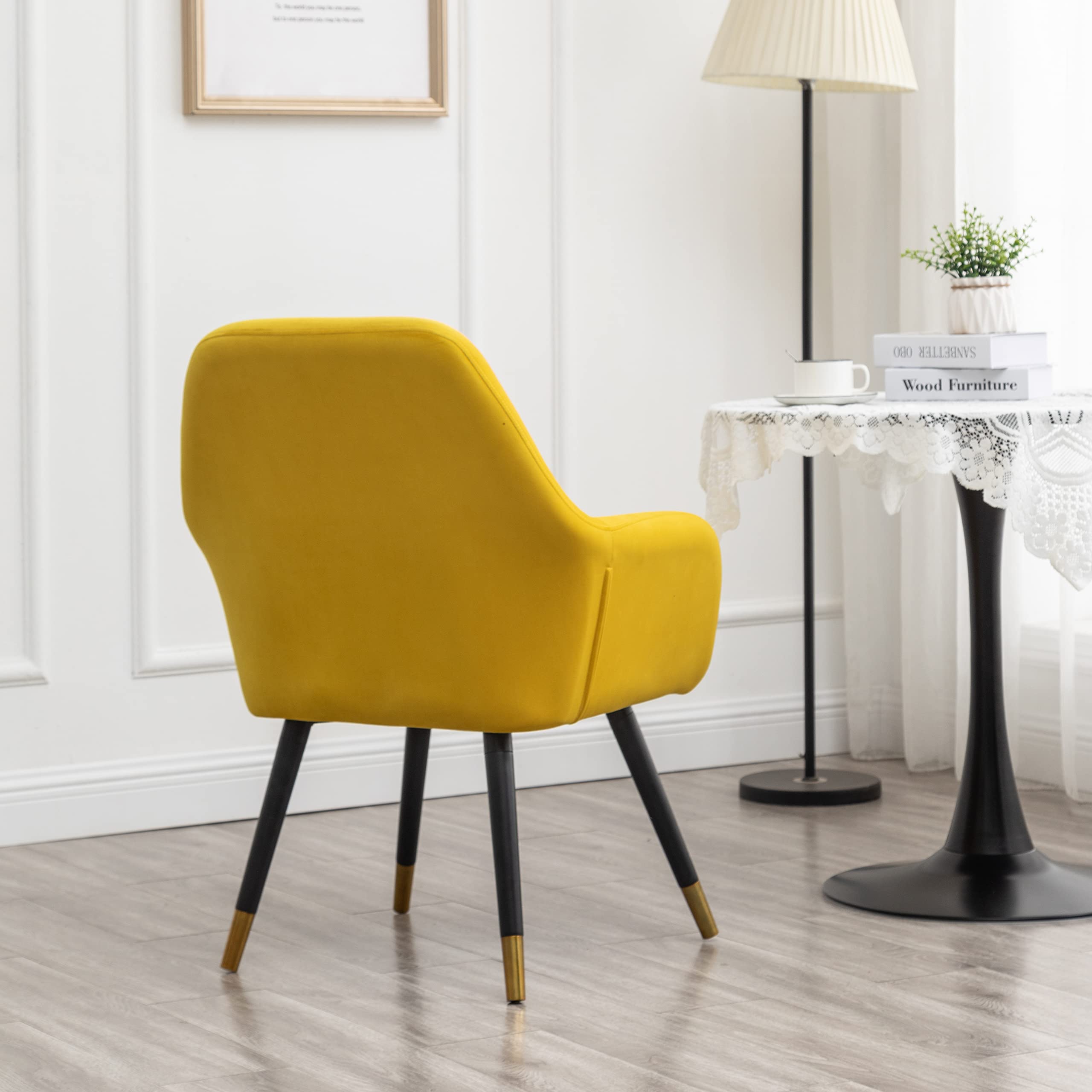 Roundhill Furniture Tuchico Modern Velvet Accent Chair - Plush Upholstered Lounge Chair in Vibrant Yellow | Perfect for Living Room, Bedroom or Office Decor